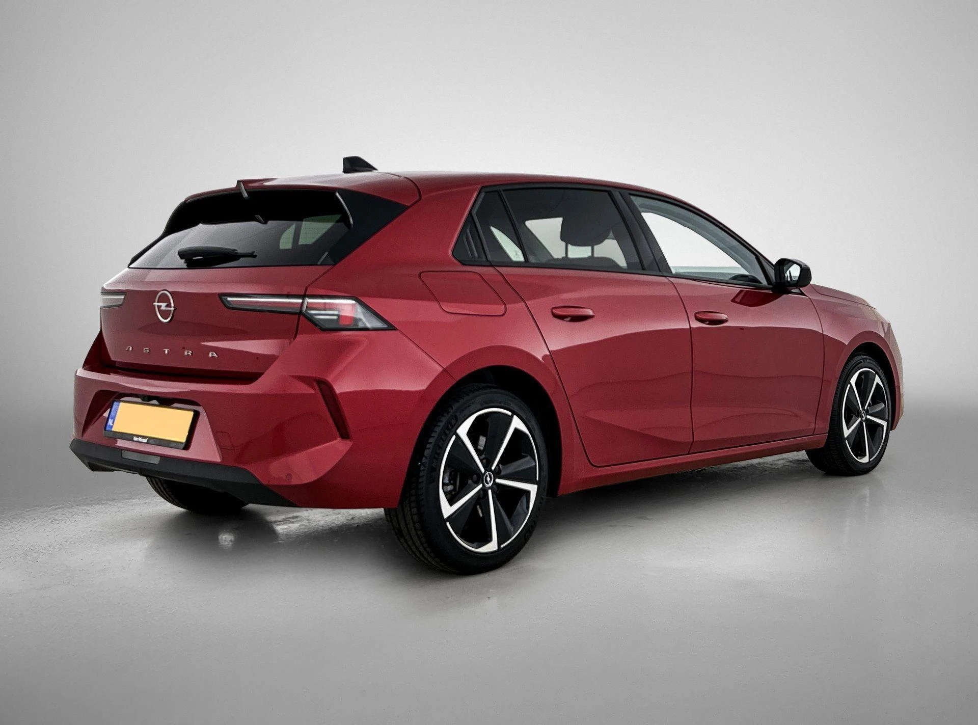 Opel-Astra-image-3