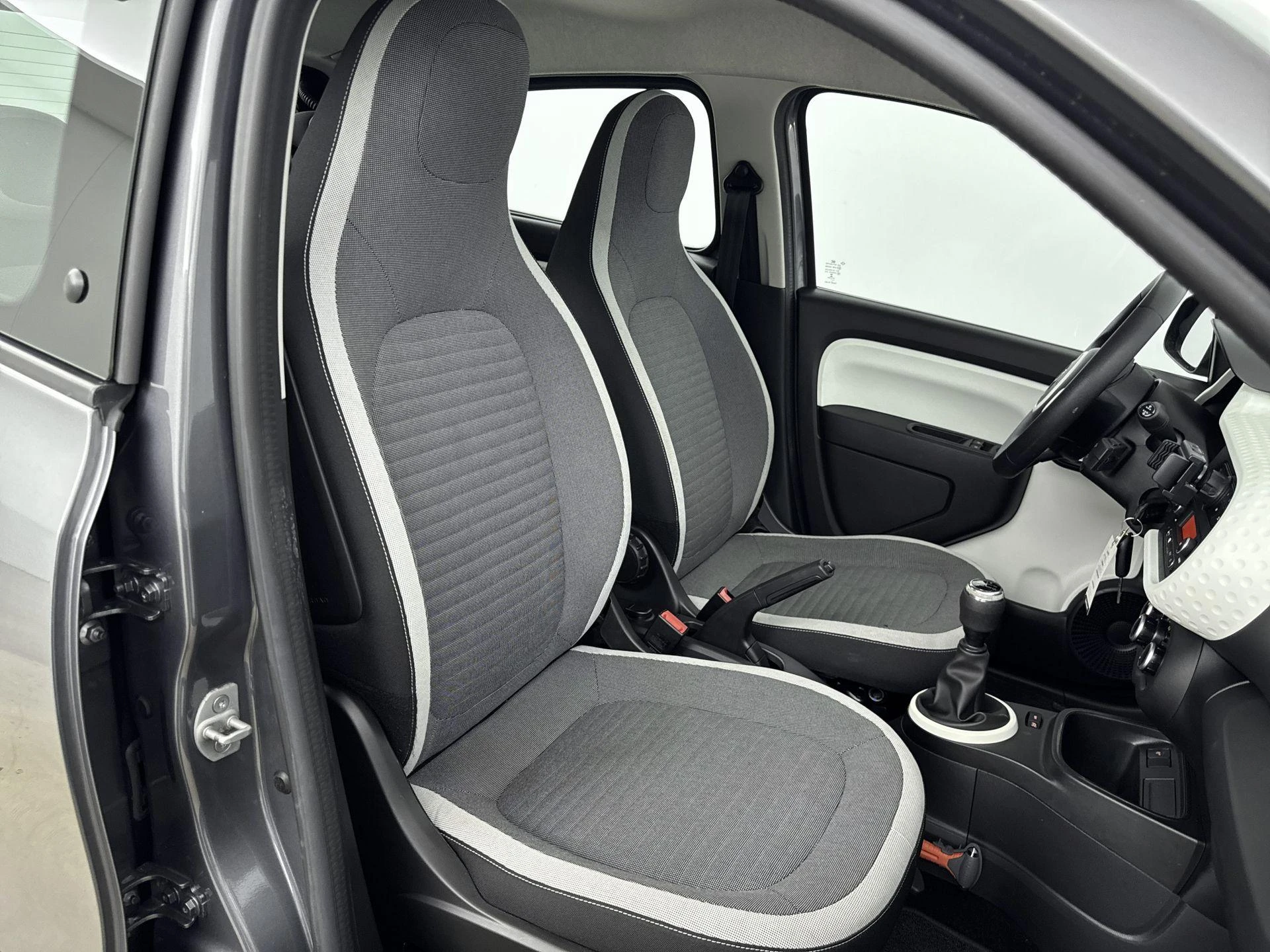 Renault-Twingo-image-9
