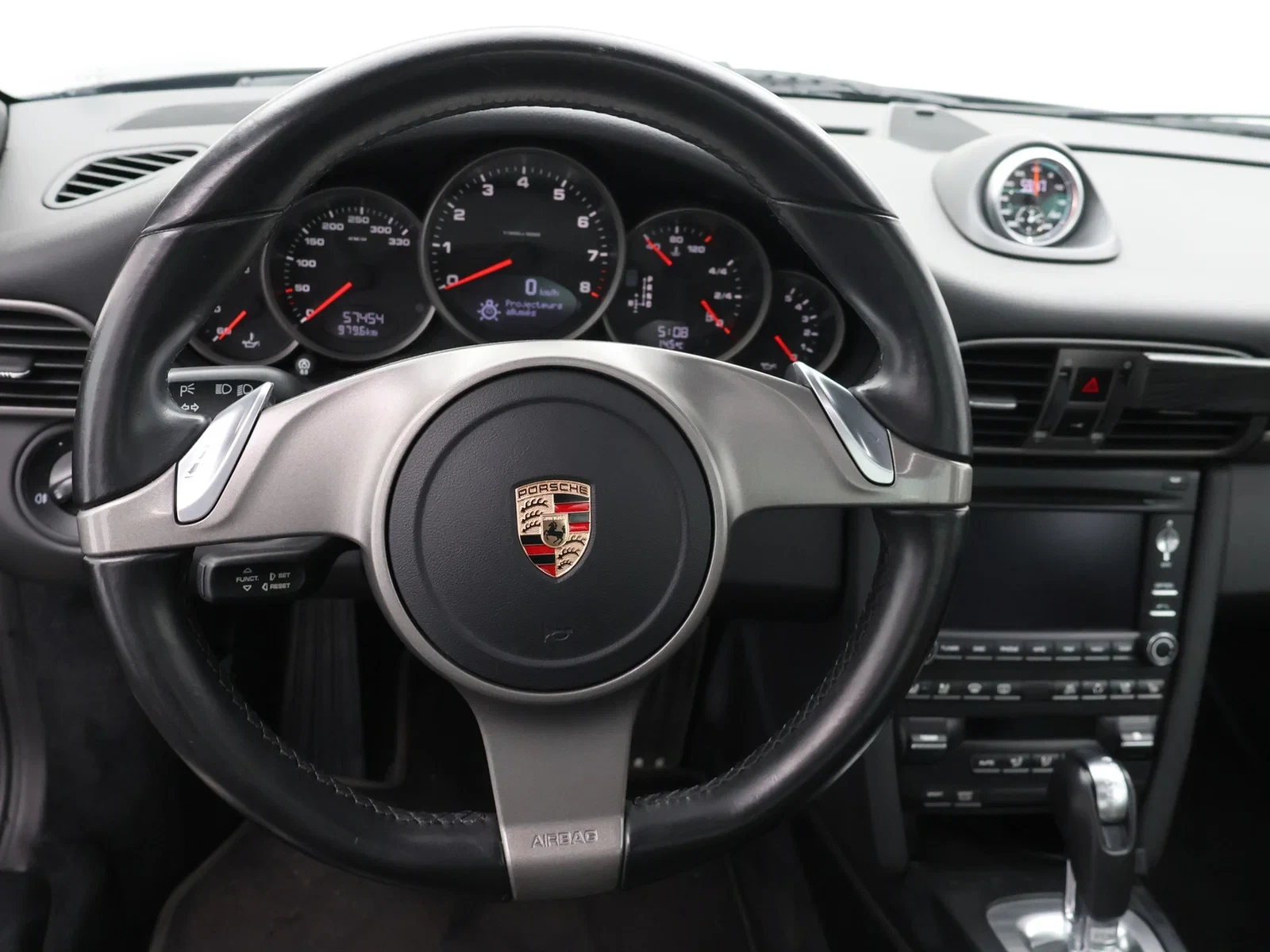 Porsche-911-image-16