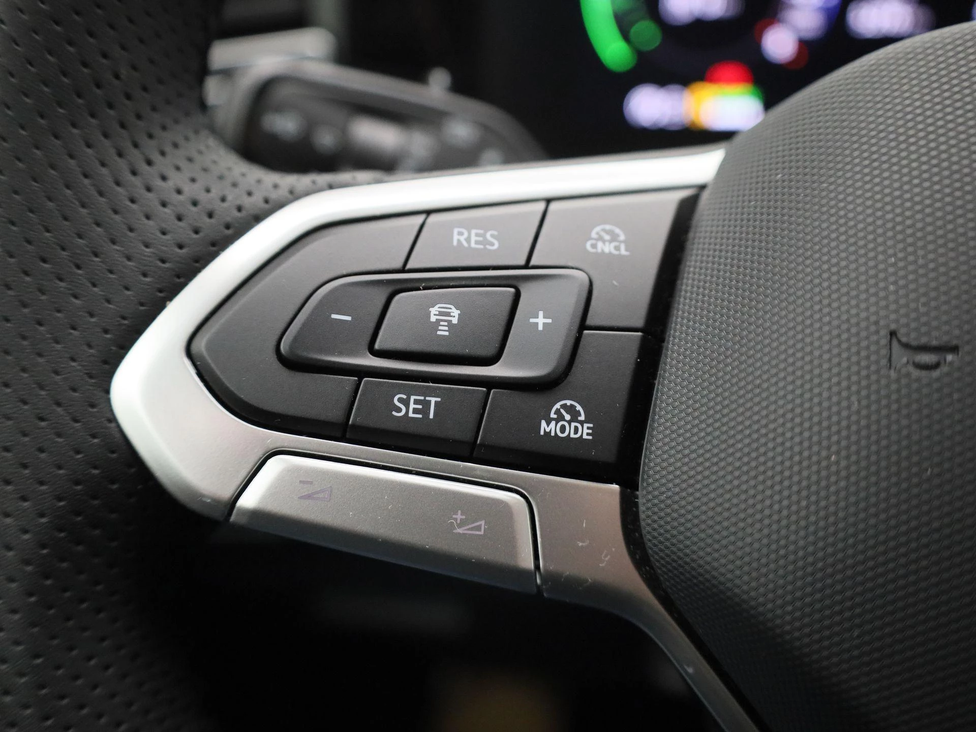 Volkswagen Tiguan 1.5 eHybrid R-Line Edition 204 PK|