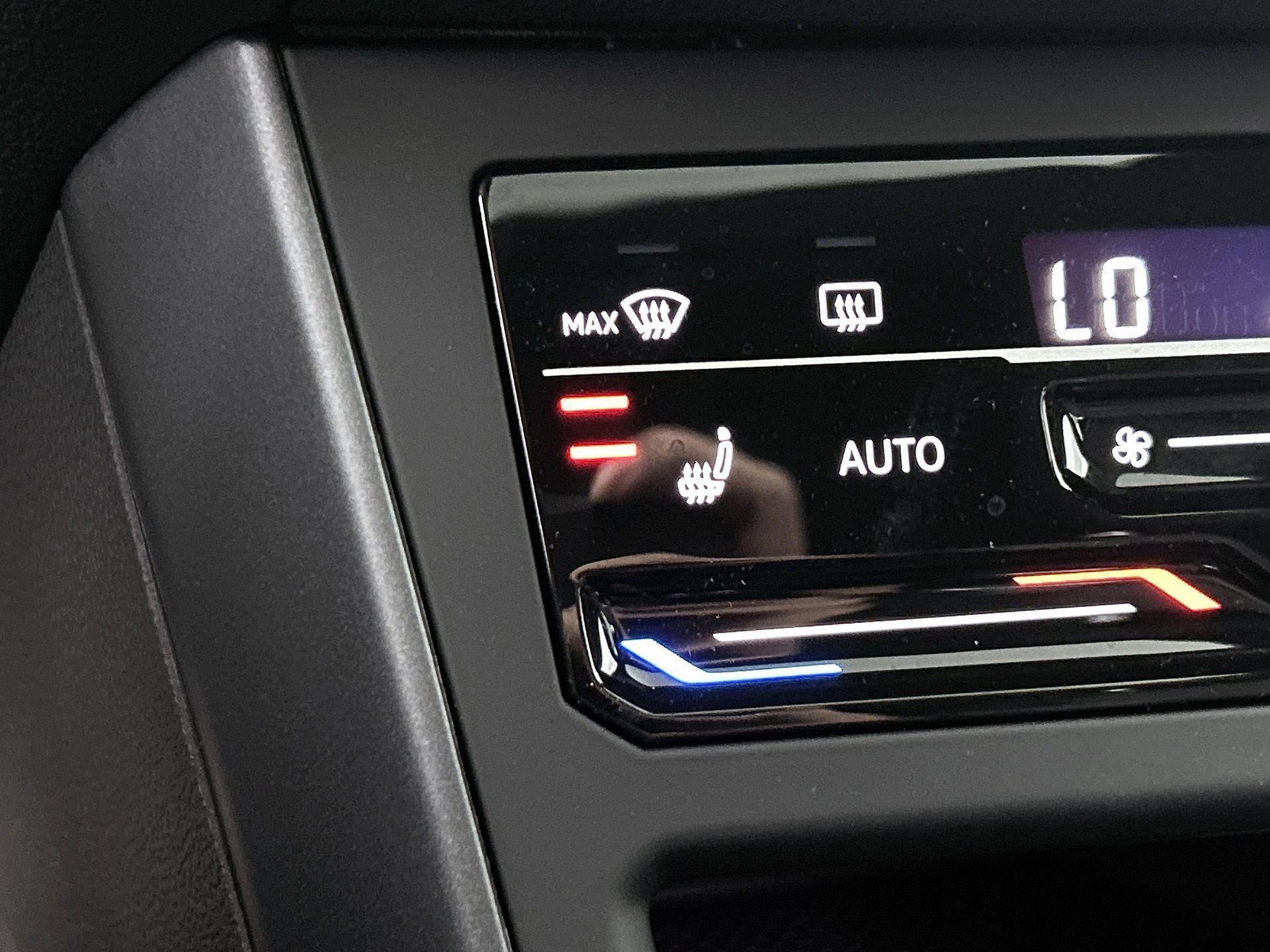 Volkswagen-Polo-image-9