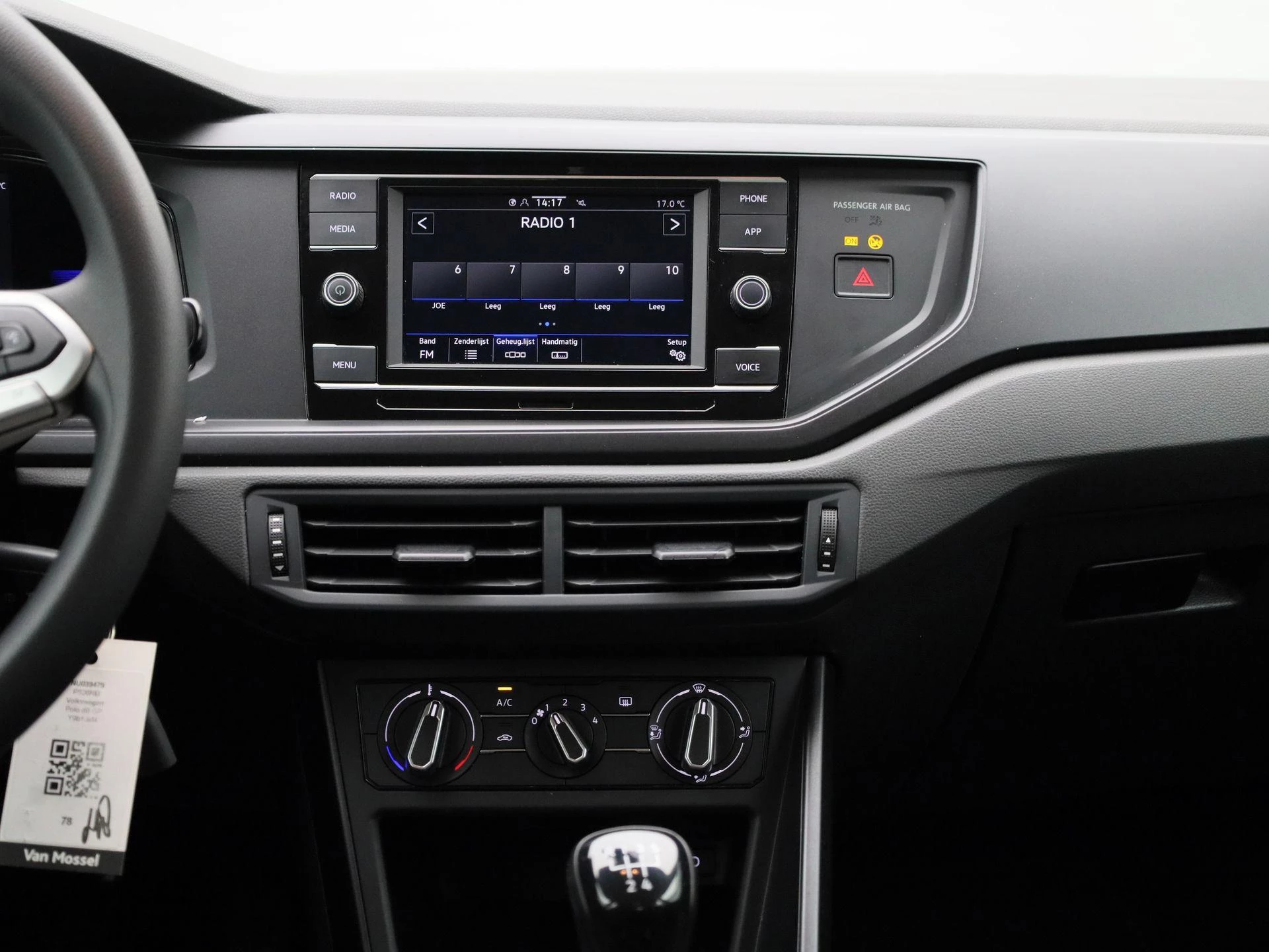 Volkswagen-Polo-image-8
