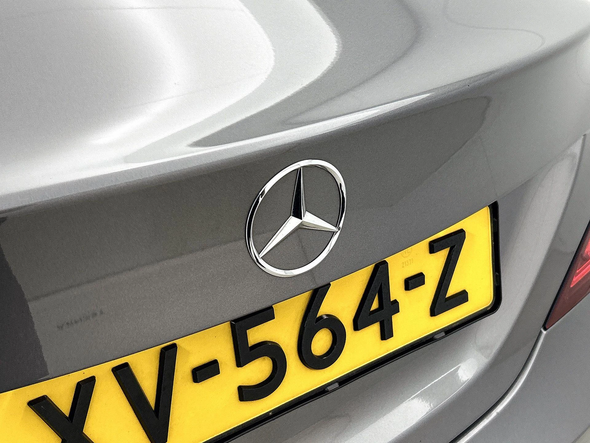 Mercedes-Benz-CLA-image-21