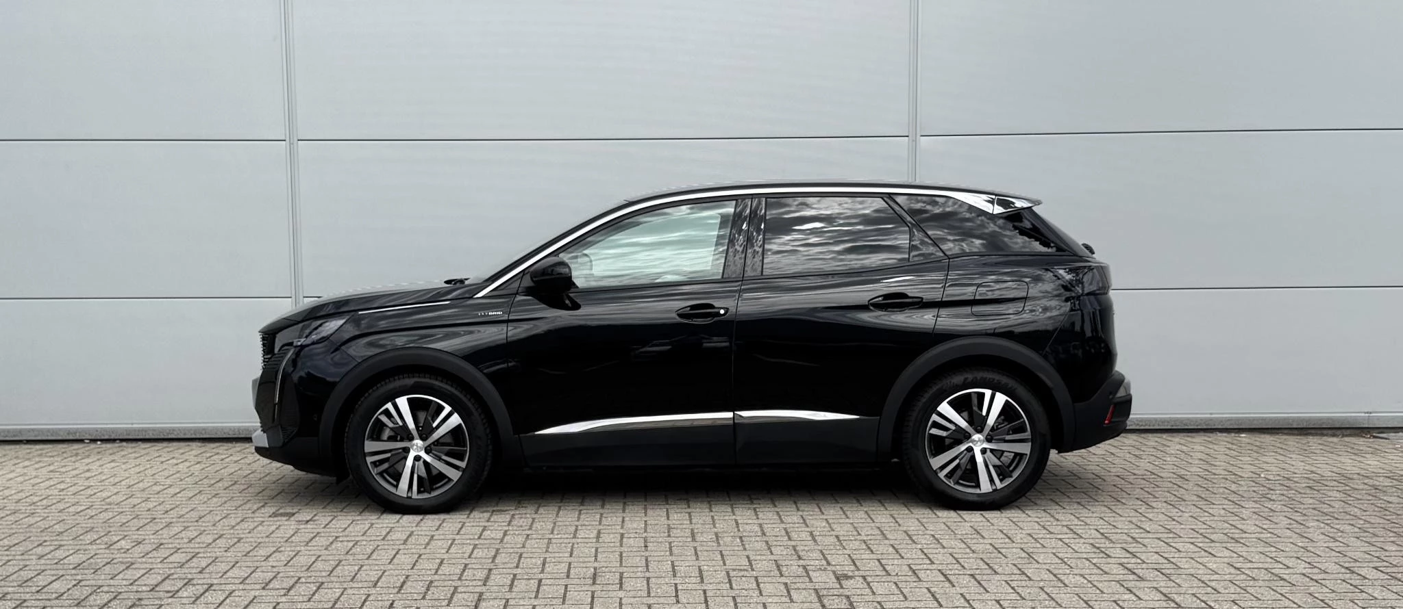 Peugeot-3008-image-1
