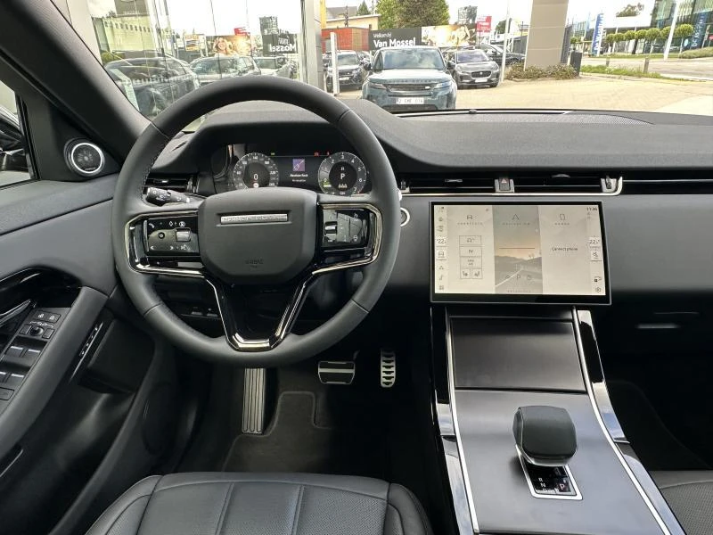 Land Rover-Range Rover Evoque-image-12