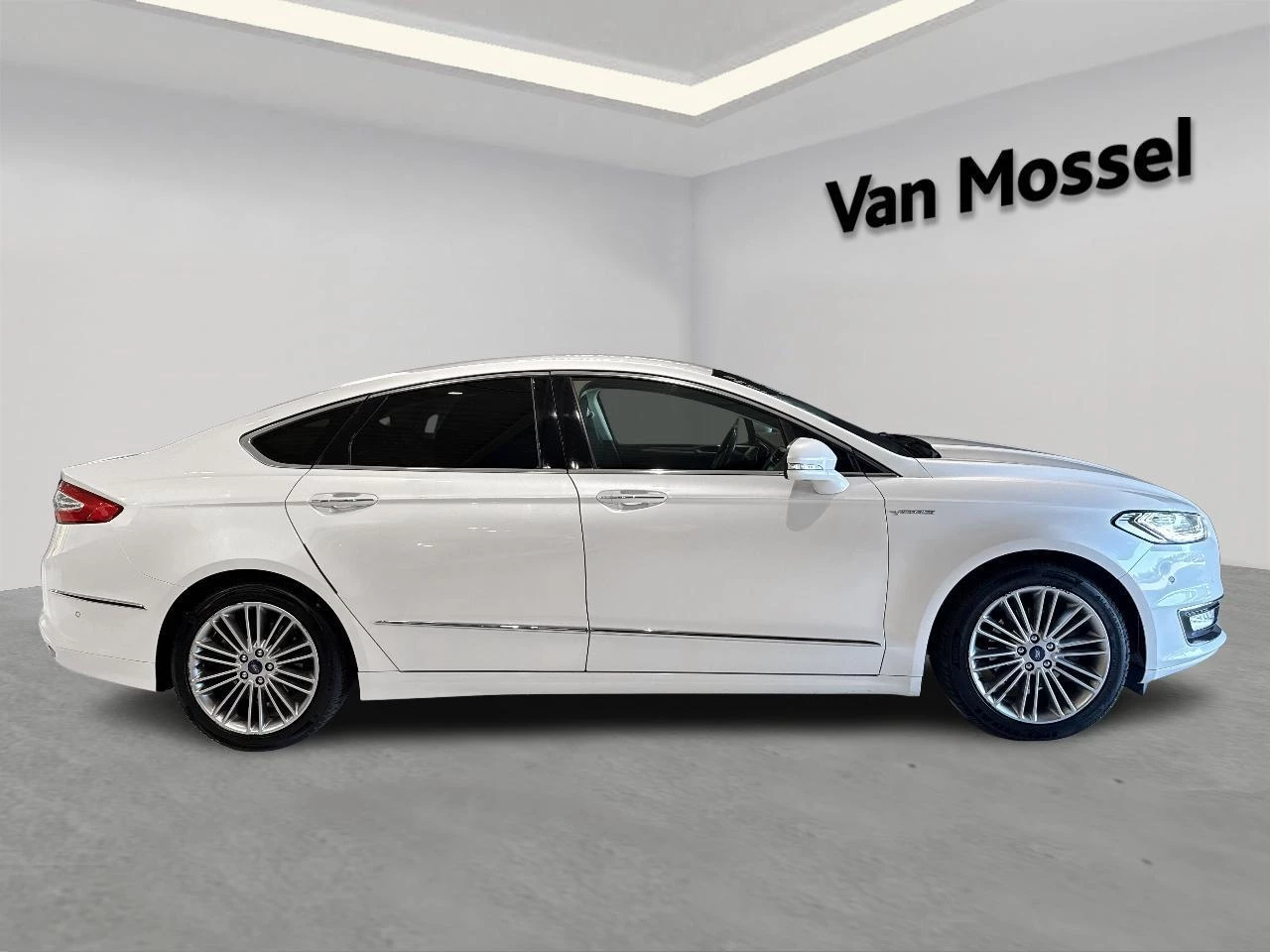 Ford Mondeo 2.0 HEV 140kW Aut. Vignale