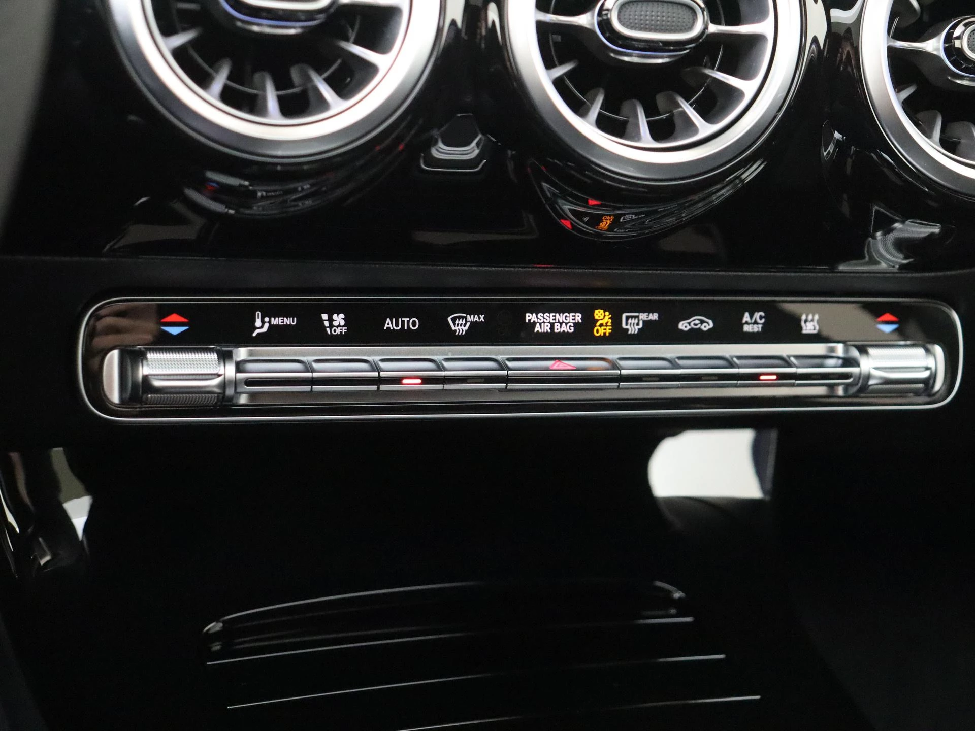 Mercedes-Benz-A-Klasse-image-19