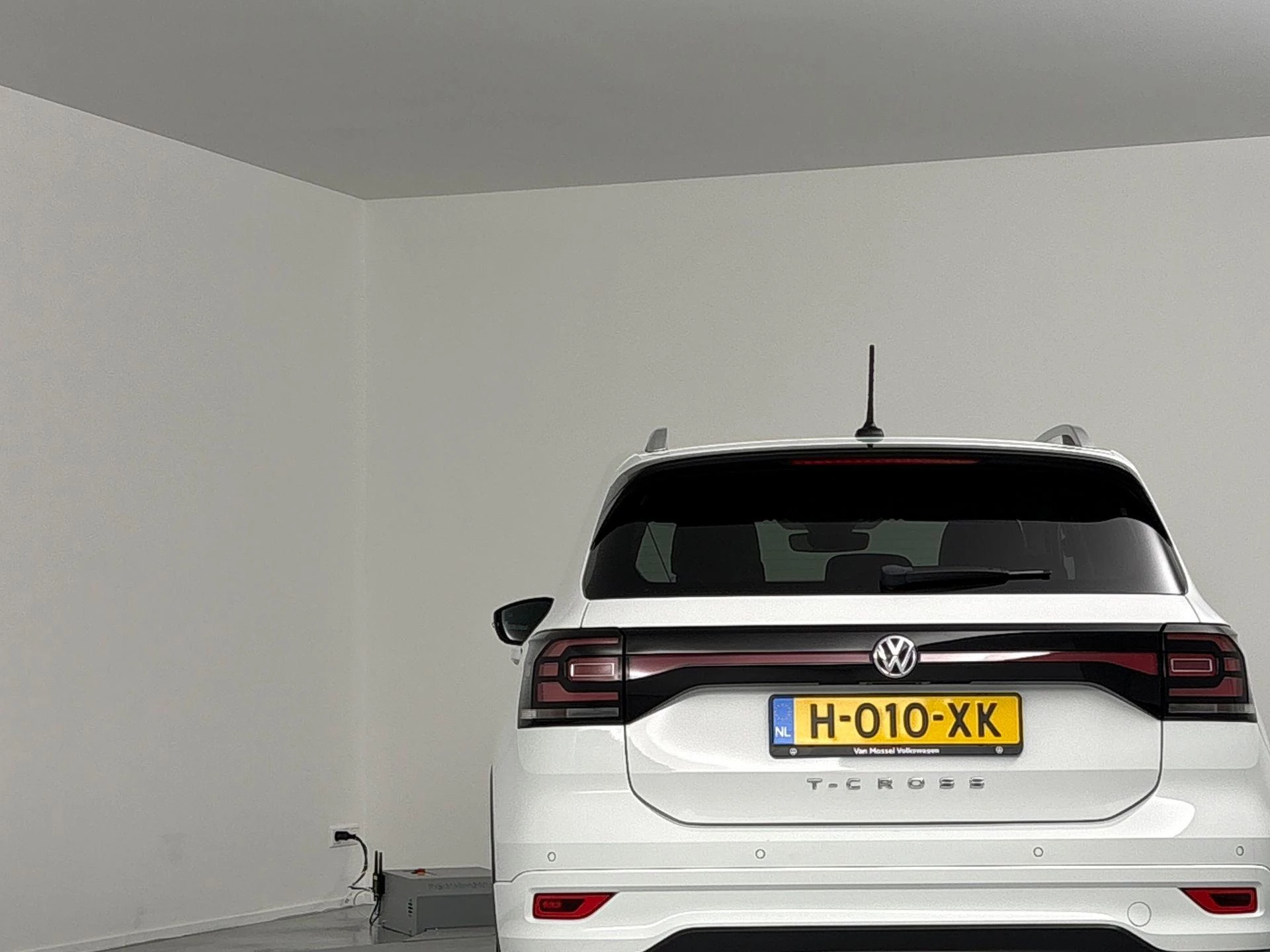 Volkswagen-T-Cross-image-2