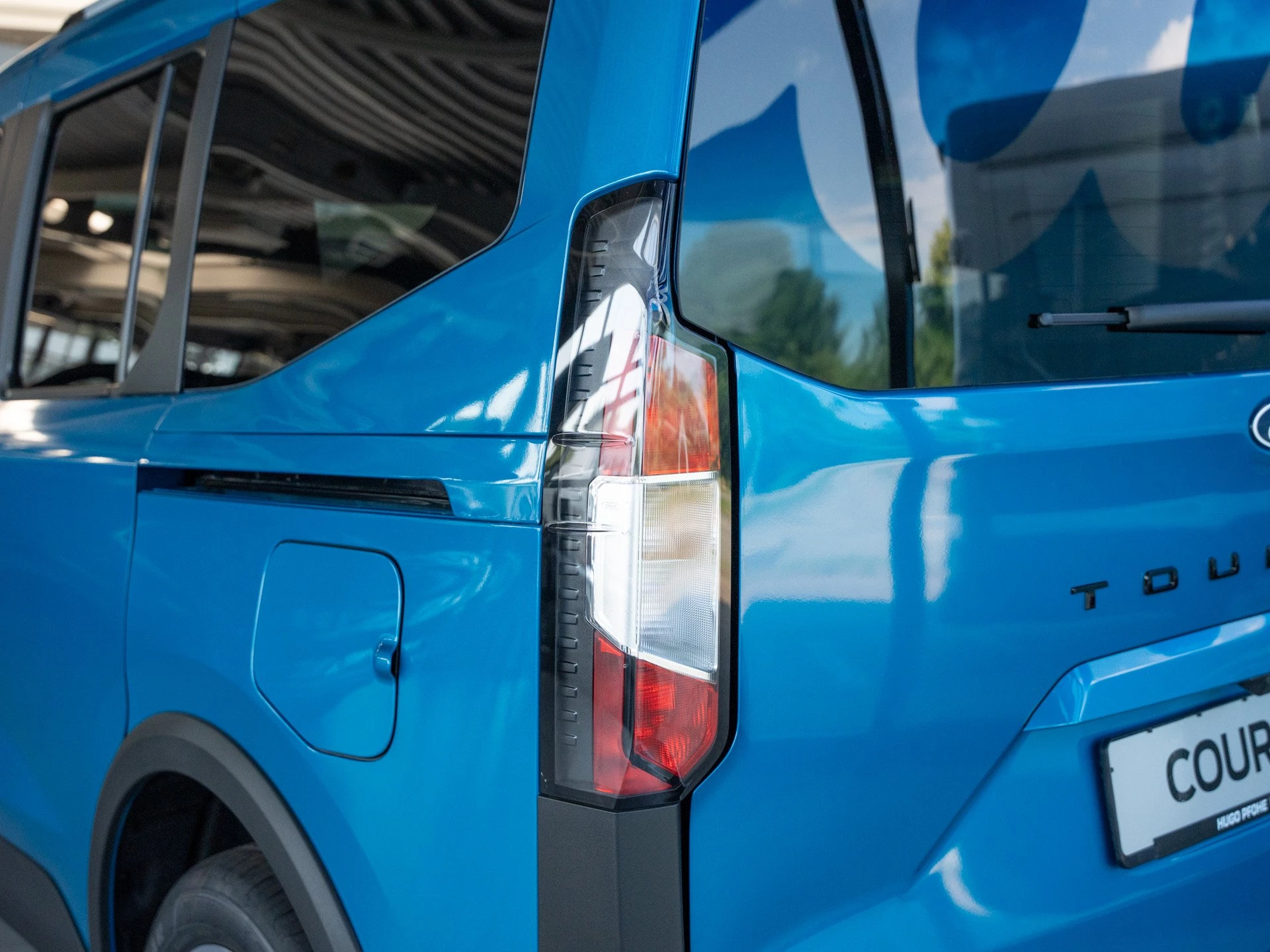 Ford Tourneo Courier Active 1.0 EcoBoost 92 kW Auto Kompaktvan. 5-türig