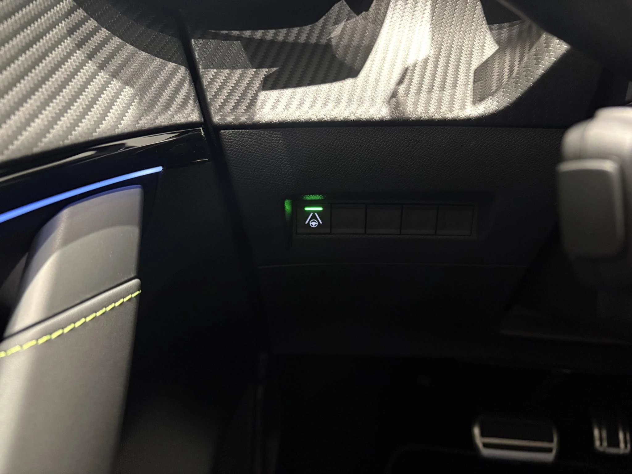 Peugeot-208-image-14
