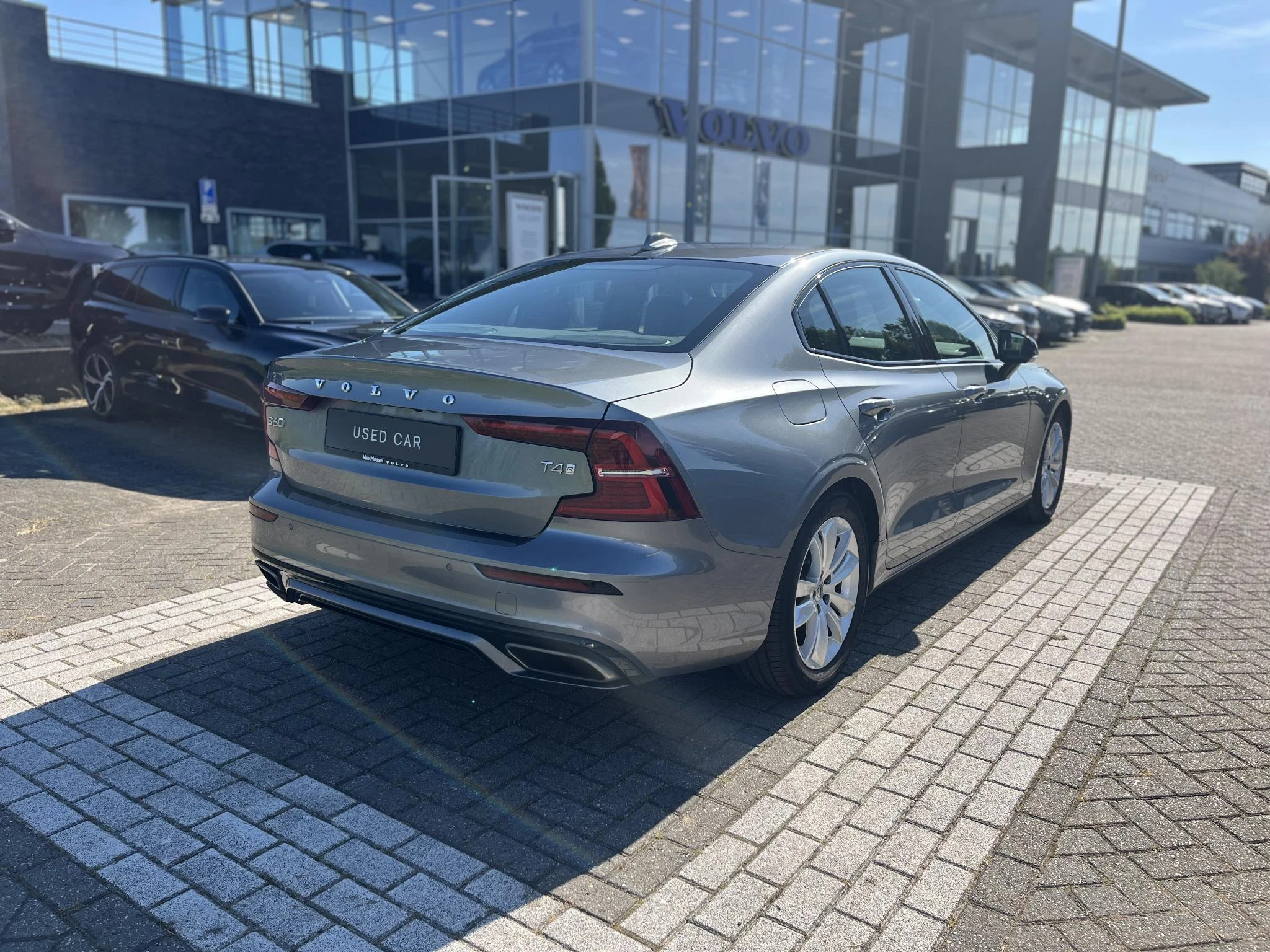 Volvo-S60-image-14