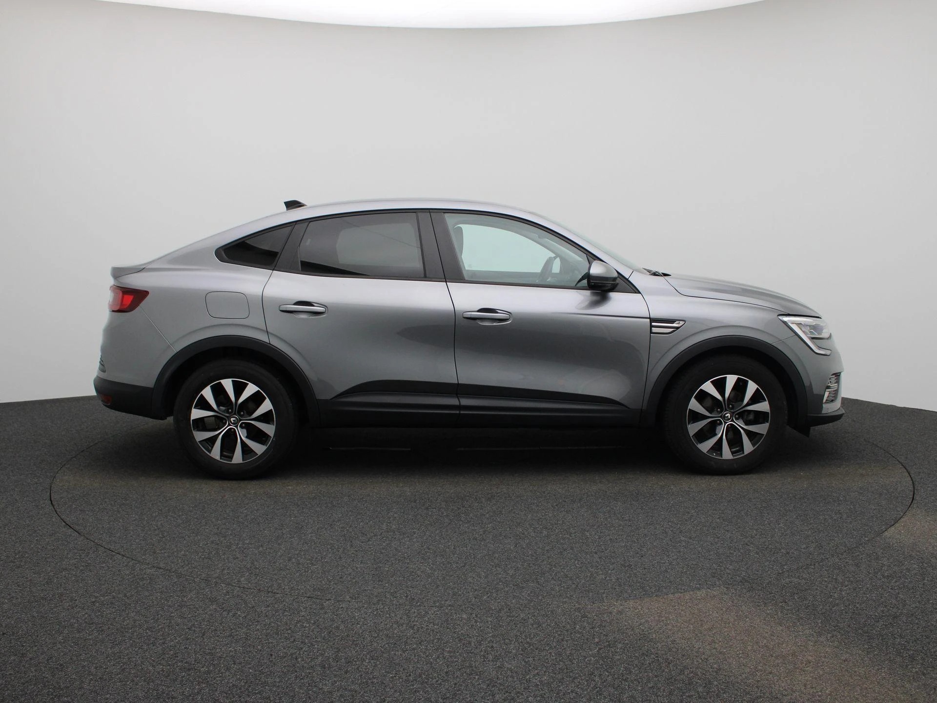 Renault-Arkana-image-5