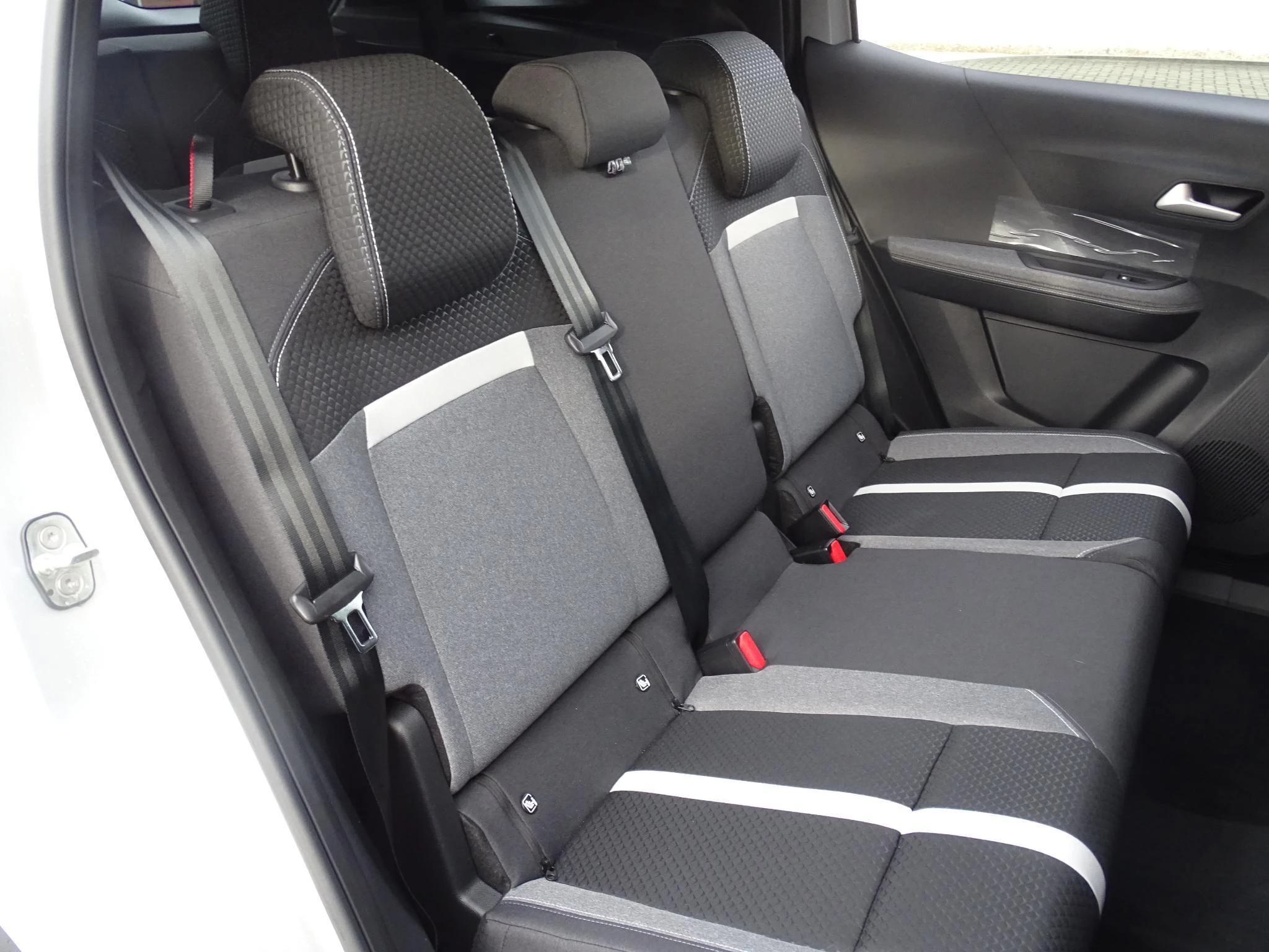 Opel Frontera 1.2 Turbo MHEV 74kW GS eDCT