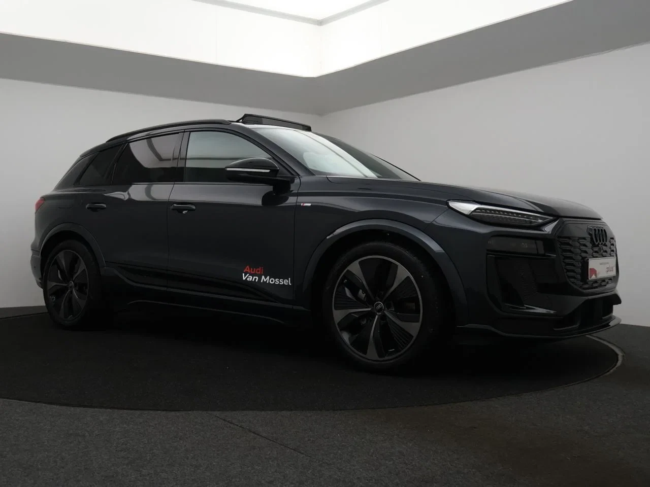 Audi-Q6 e-tron-image-1