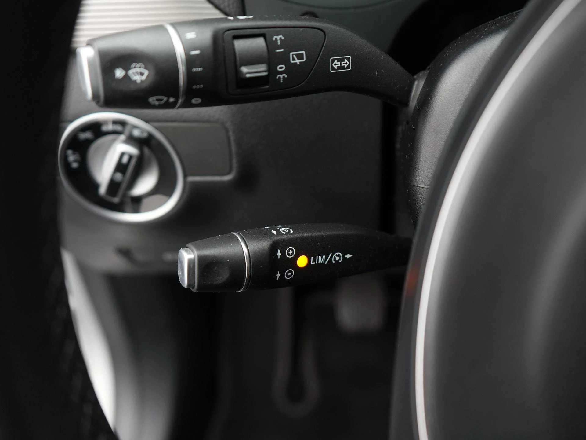 Mercedes-Benz-B-Klasse-image-22