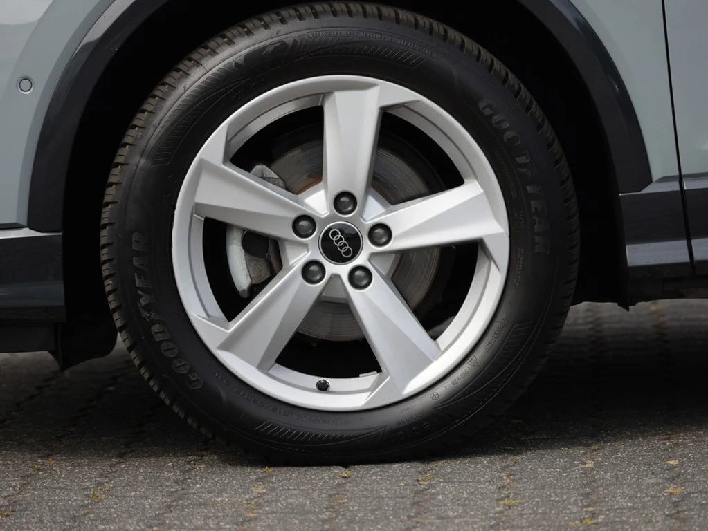 Audi Q2 30 TDI S line