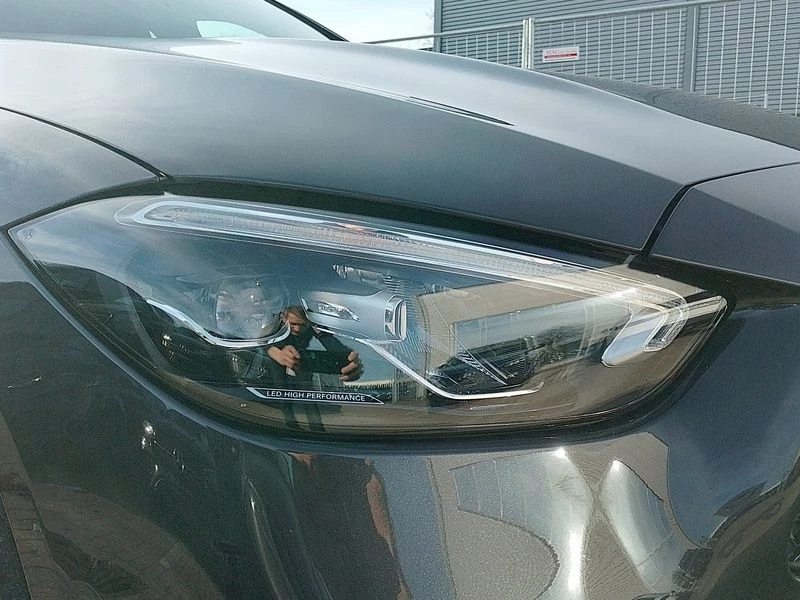 Mercedes-Benz-C-Klasse-image-10