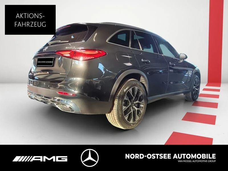 Mercedes-Benz-GLC 300 de-image-4