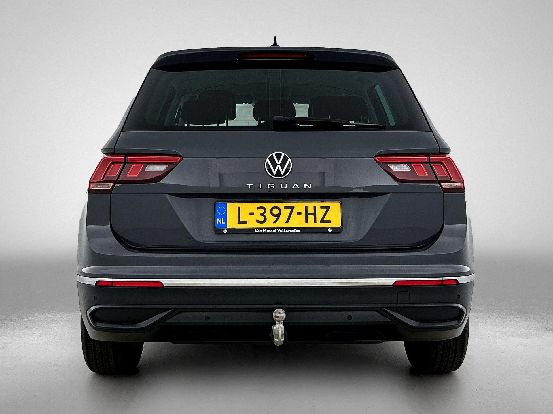 Volkswagen-Tiguan-image-2