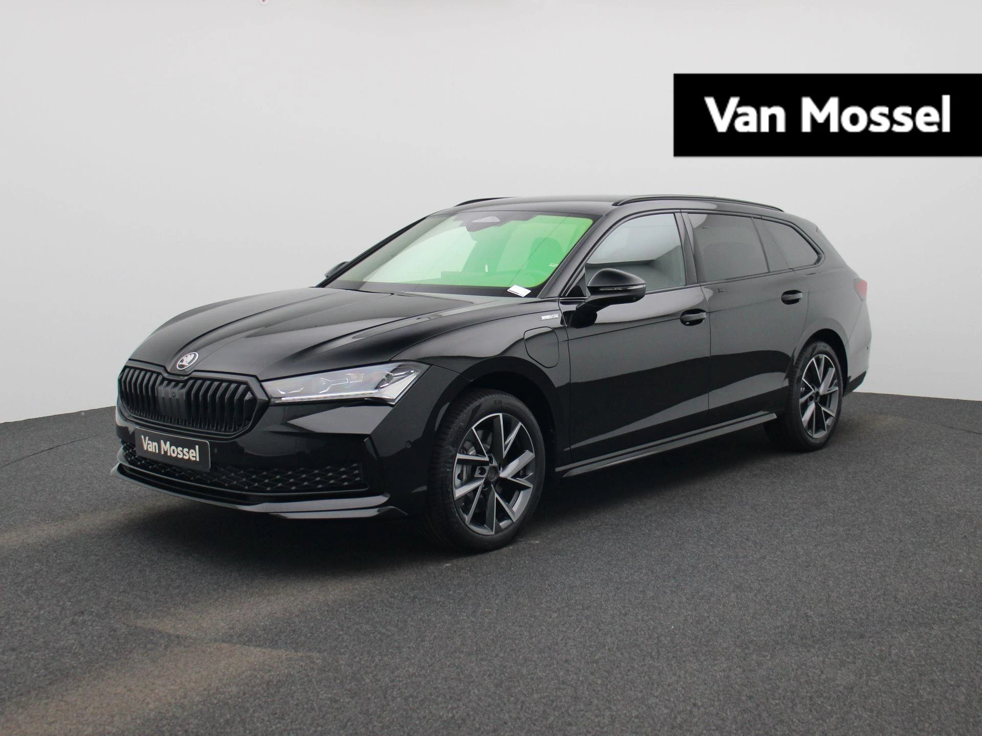 Škoda-Superb-image-0