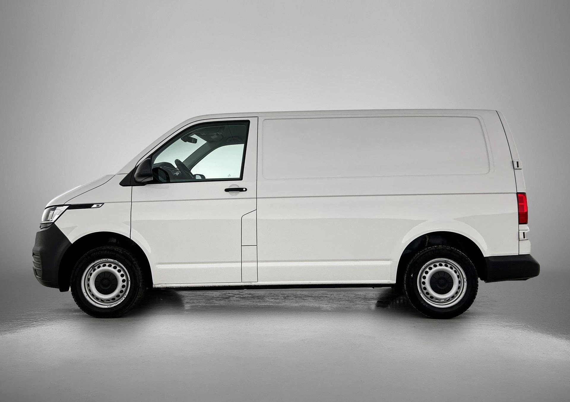 Volkswagen Transporter 2.0 TDI L1H1 110PK