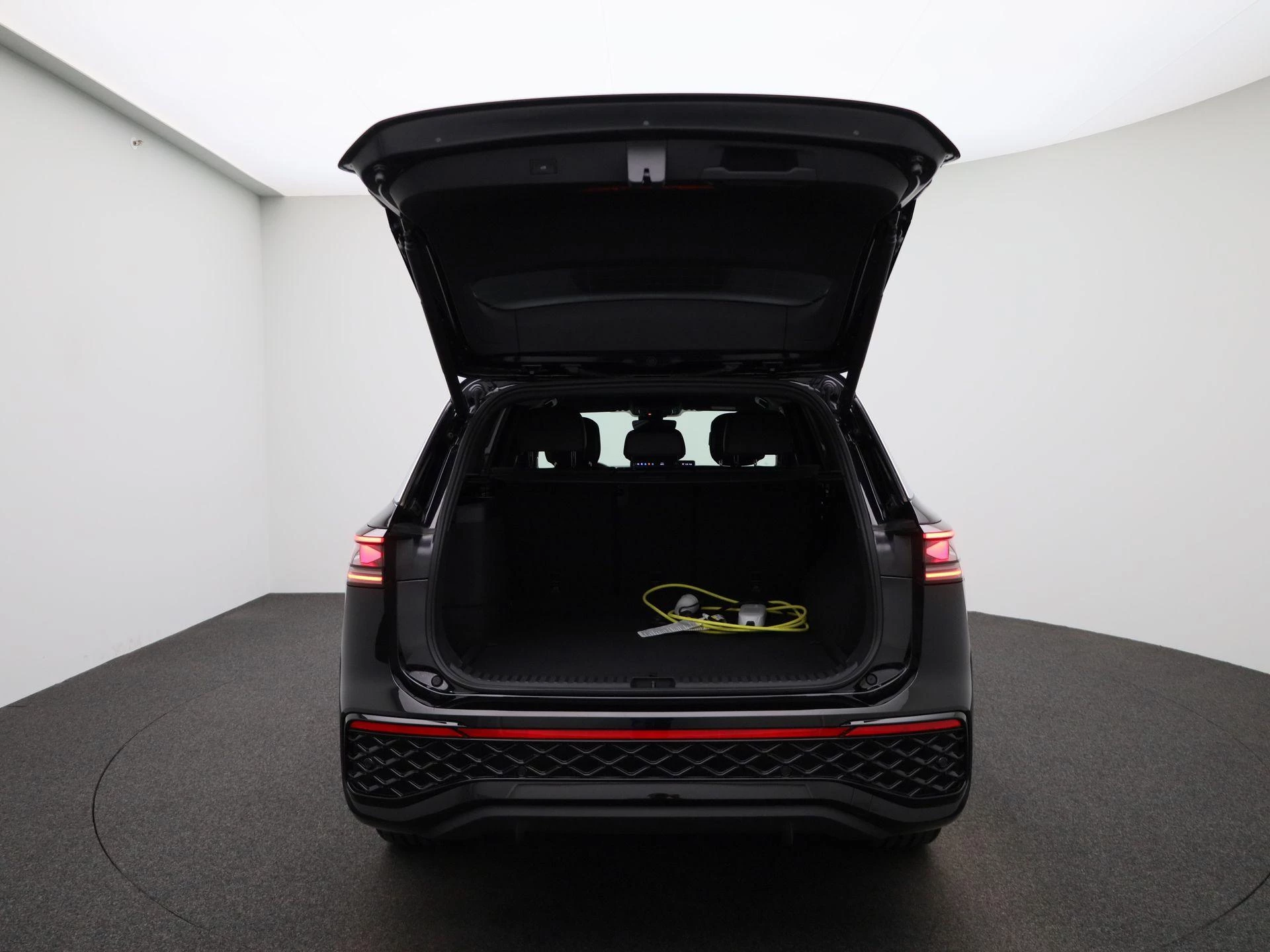 Volkswagen Tayron 1.5 eHybrid R-Line Edition 272 PK|