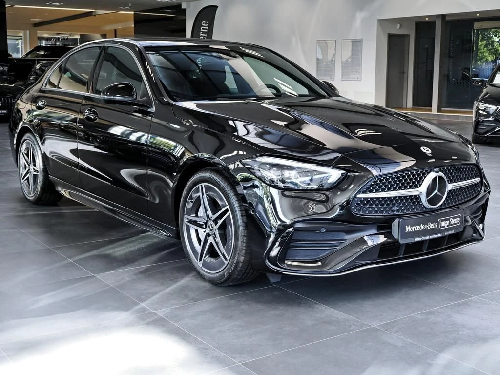 Mercedes-Benz-C-Klasse 300-image-4