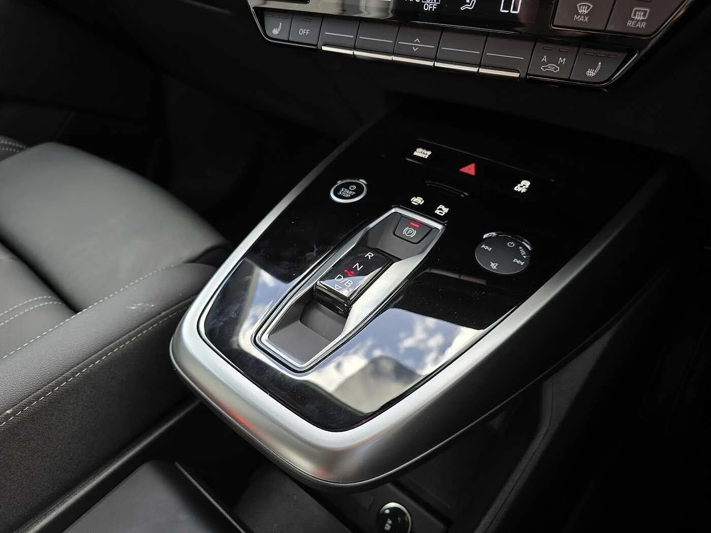 Audi-Q4 e-tron-image-7