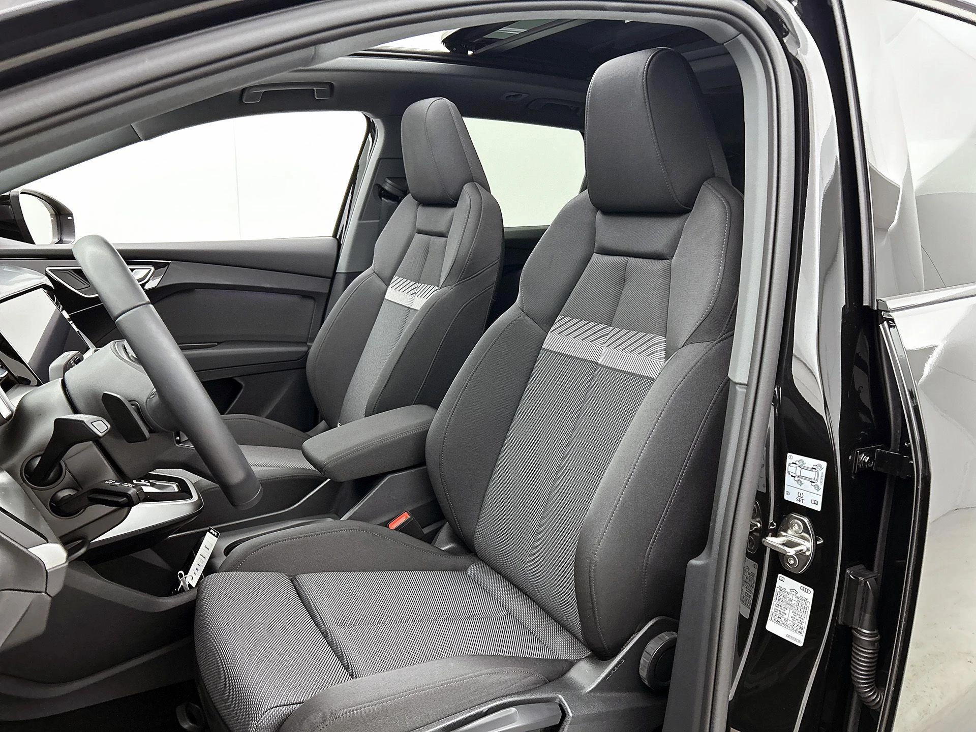 Audi-Q4 e-tron-image-34