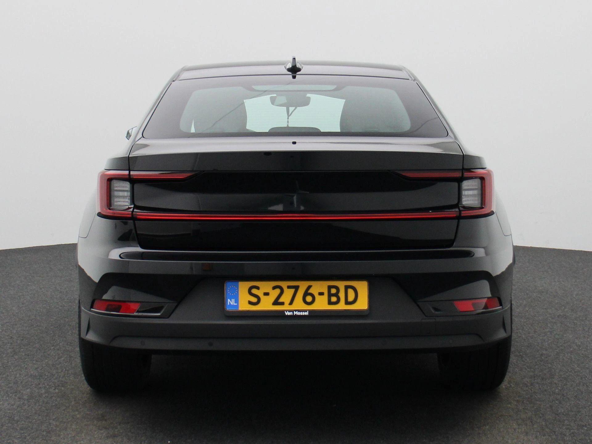 Polestar-2-image-4