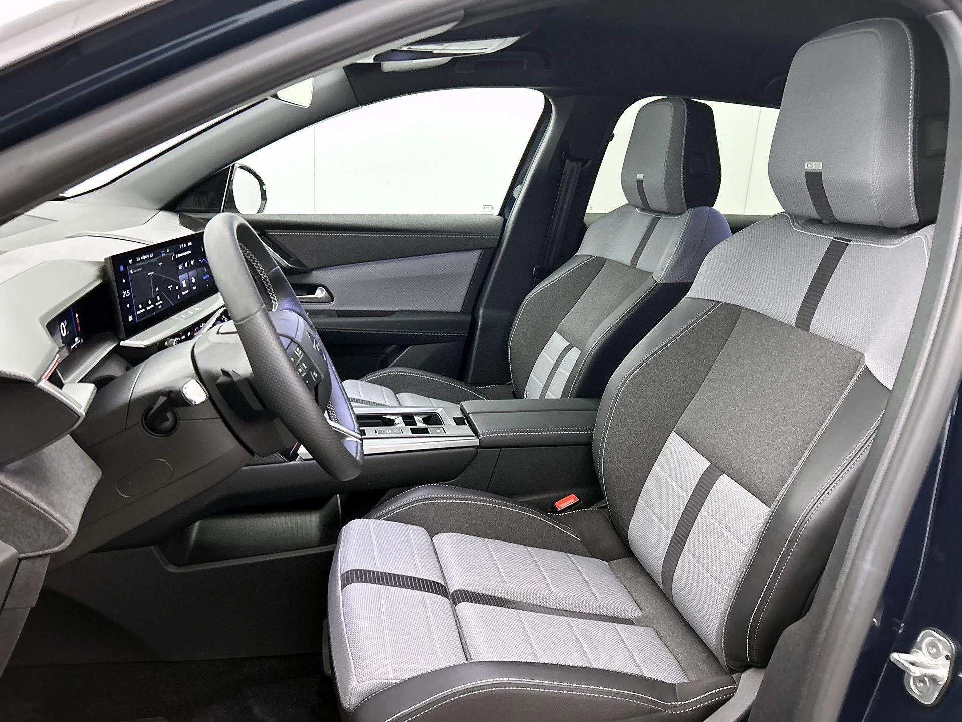 Opel-Grandland-image-39