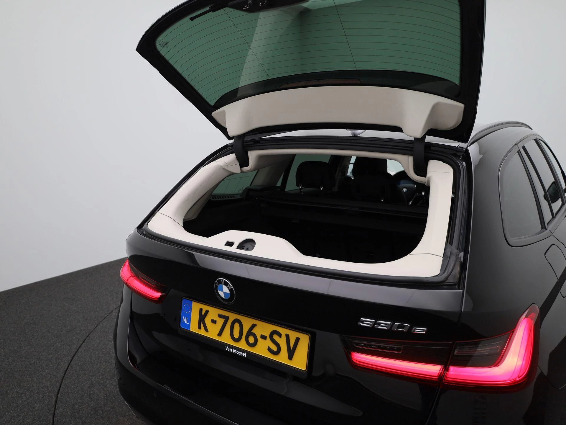 BMW 3 Serie Touring 330e