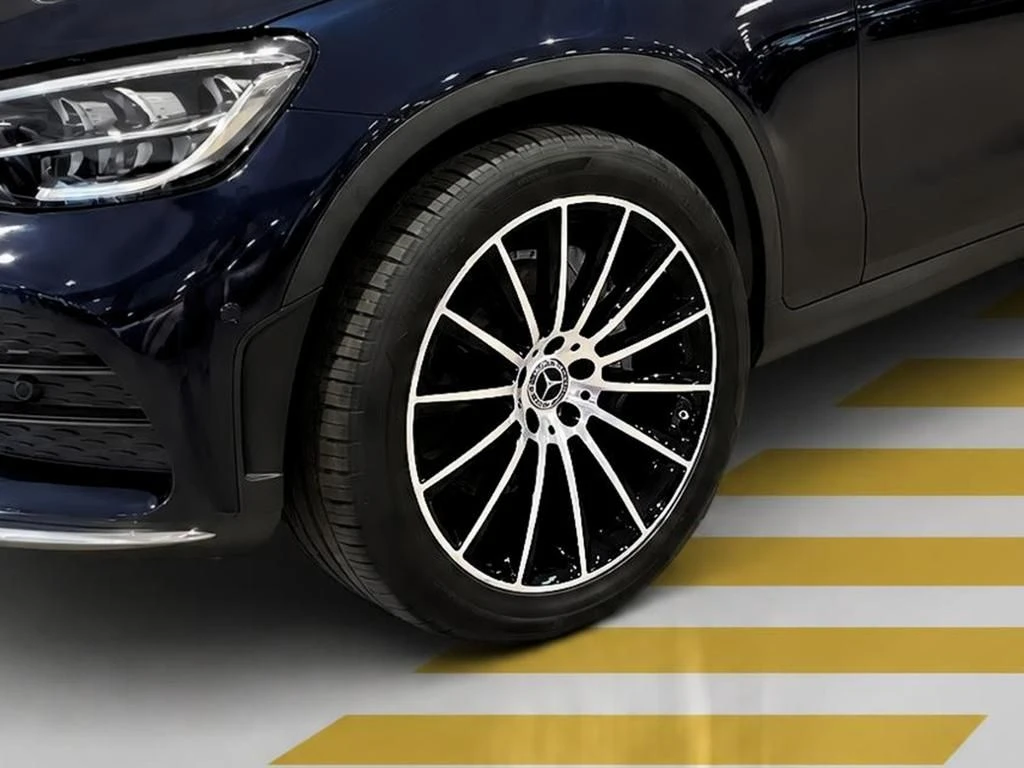Mercedes-Benz-GLC 400 d-image-5