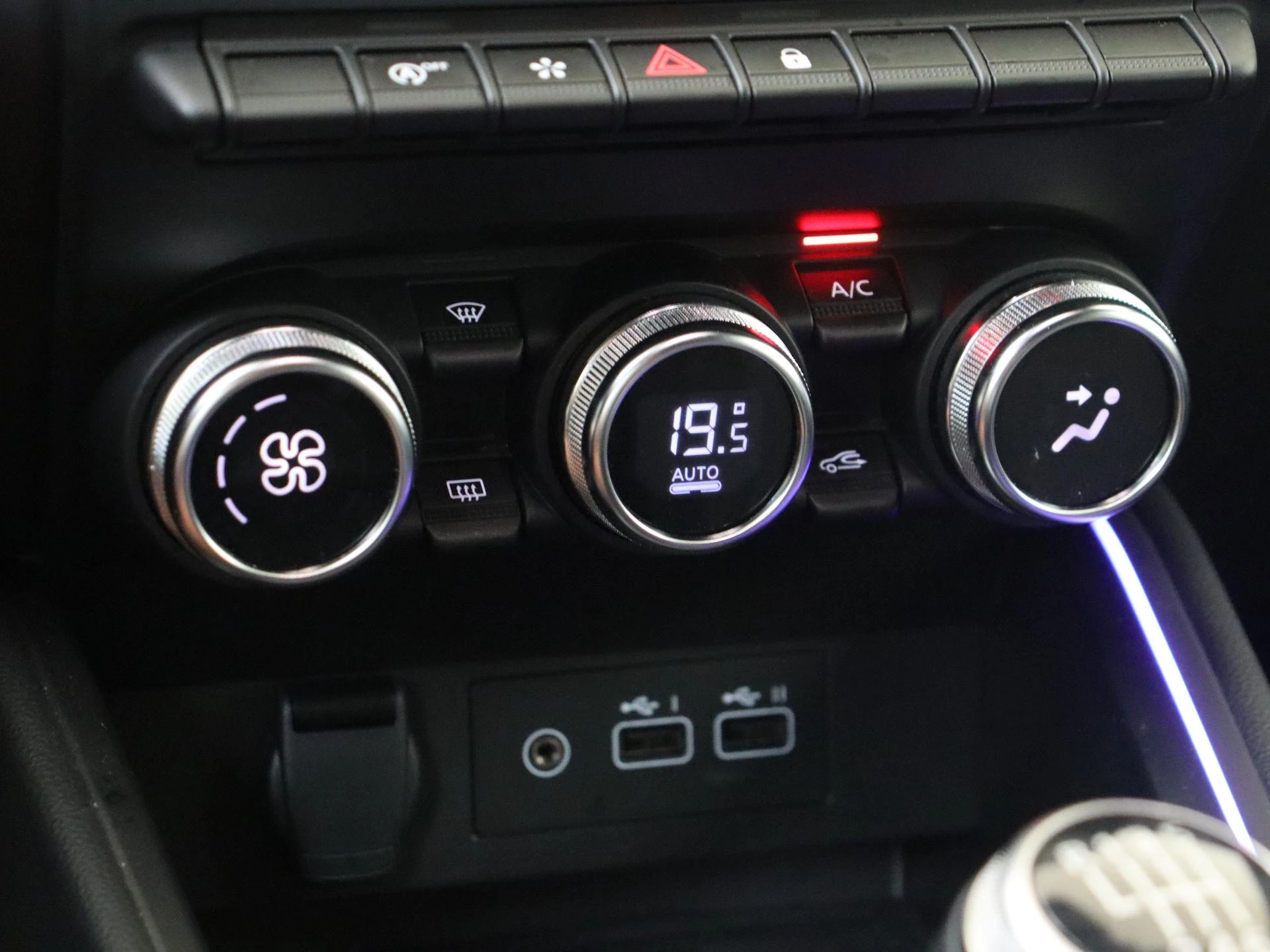 Renault-Clio-image-19