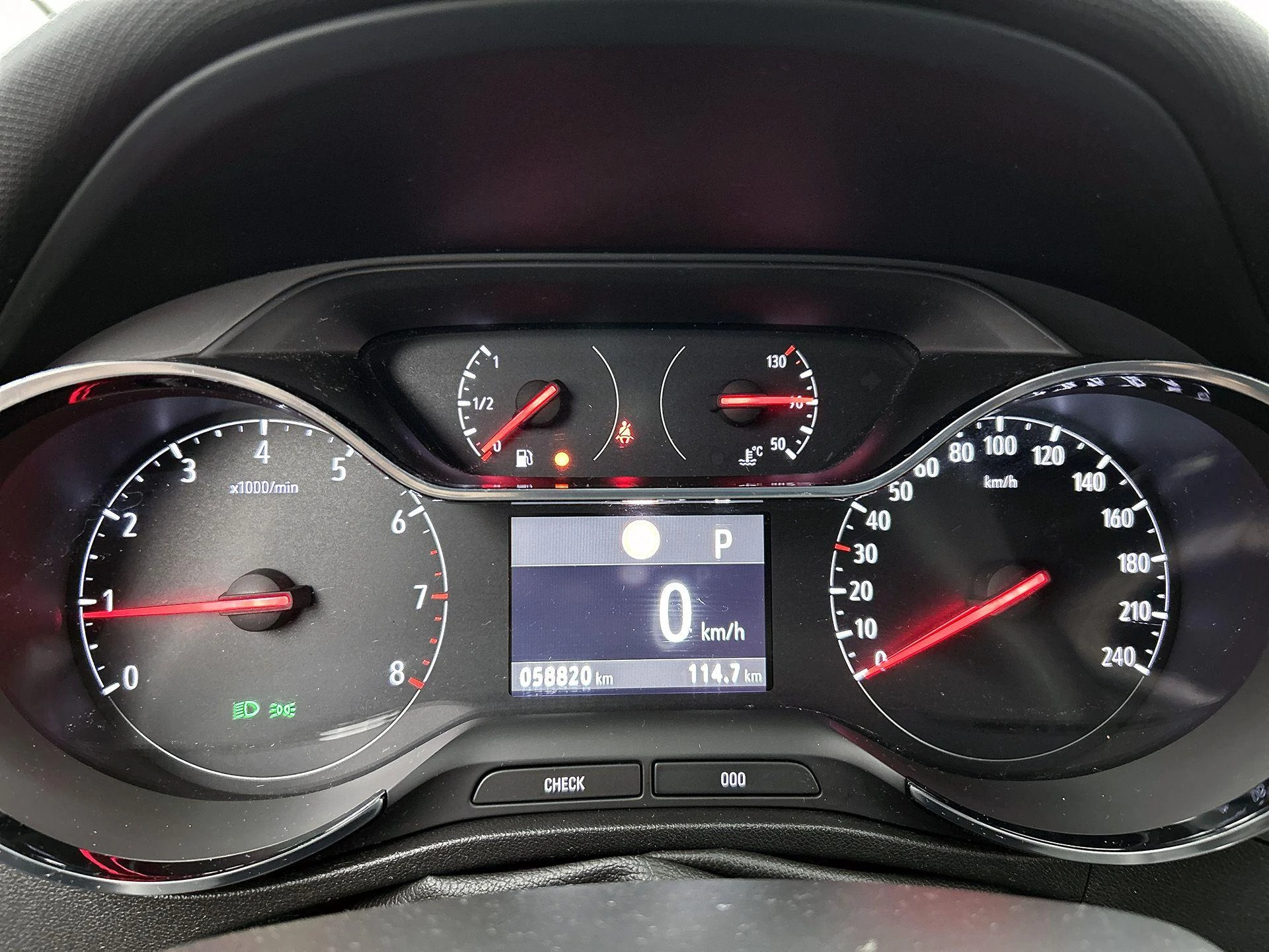 Opel-Crossland X-image-9