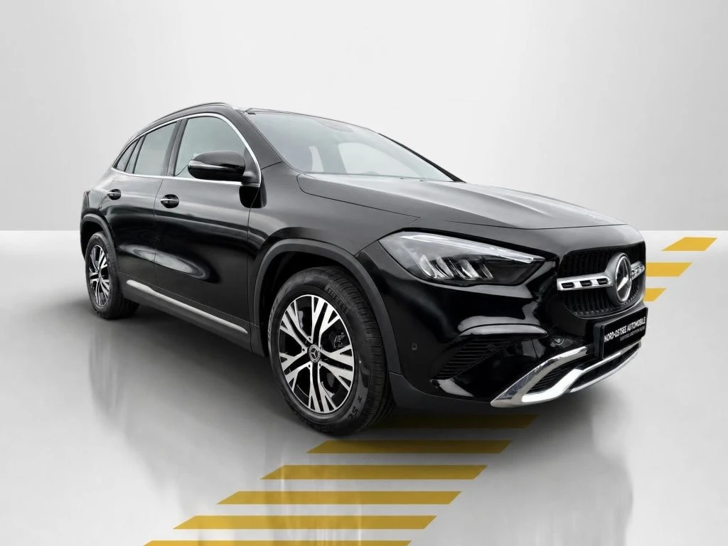 Mercedes-Benz-GLA 200-image-16