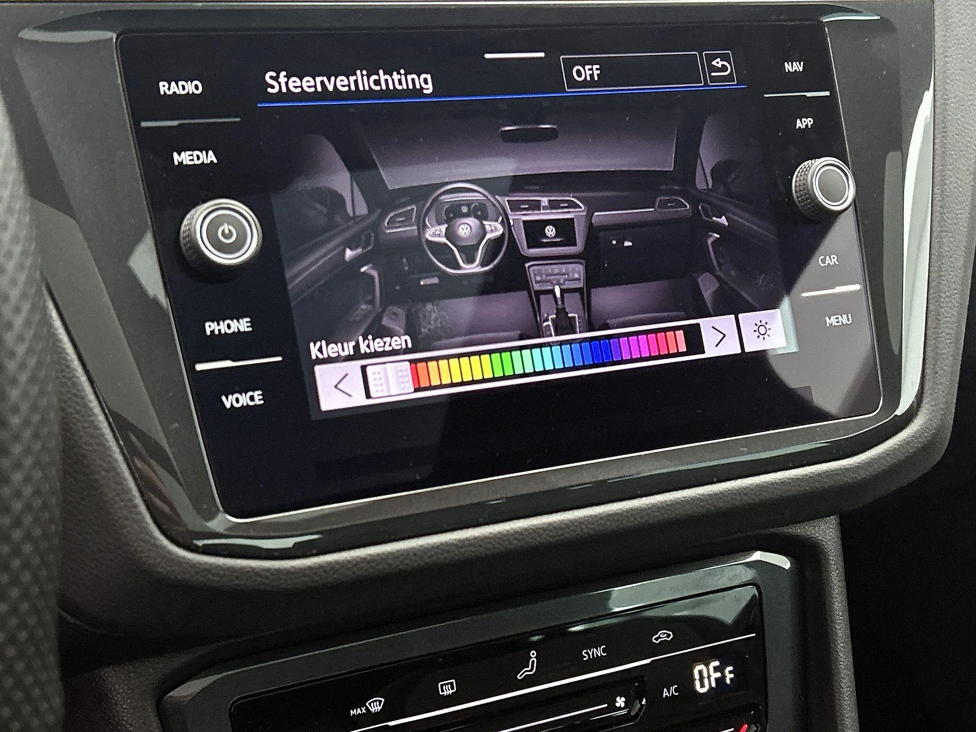 Volkswagen-Tiguan-image-40