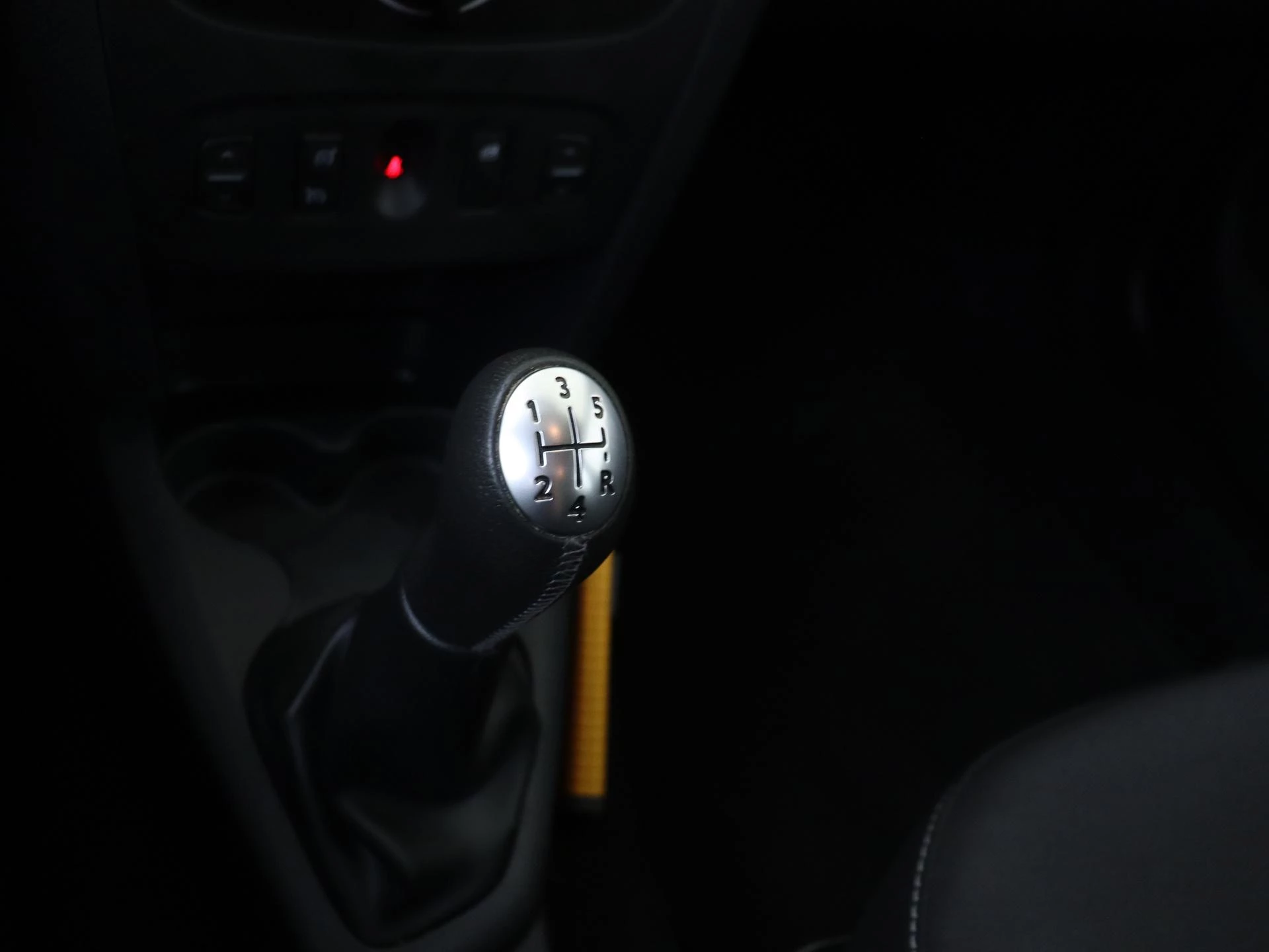 Dacia-Logan-image-14