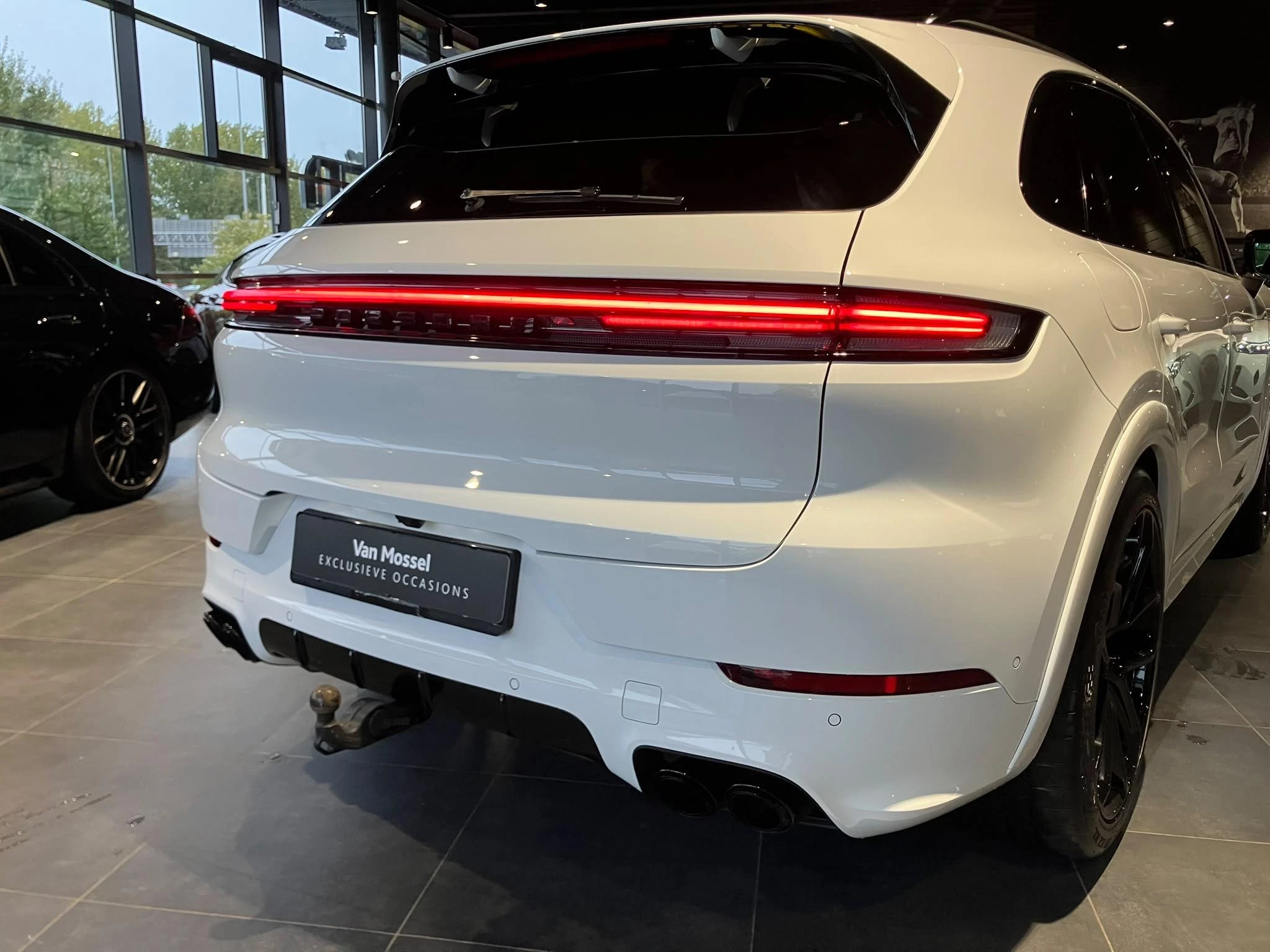 Porsche-Cayenne-image-30