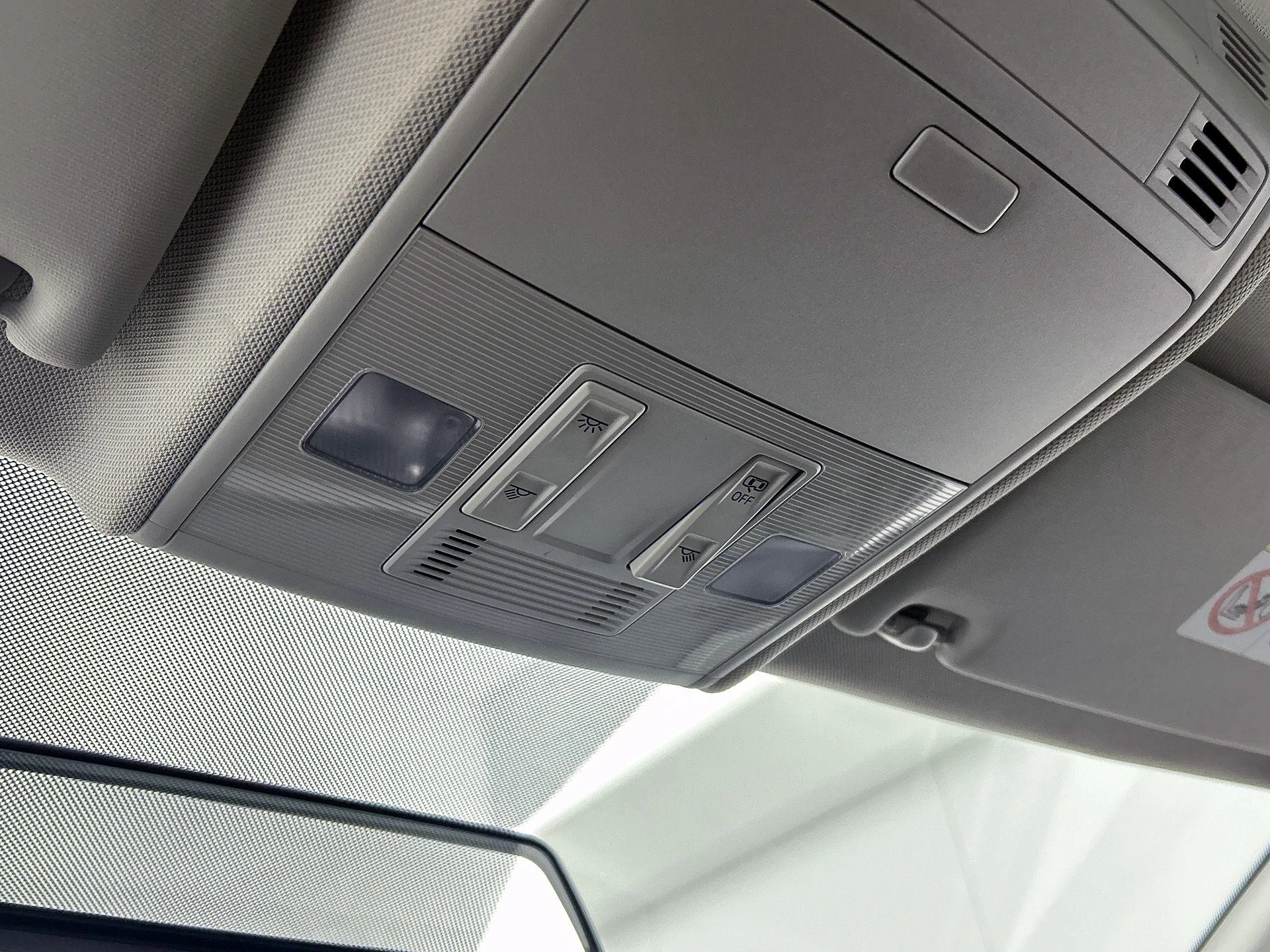 Volkswagen-Polo-image-9