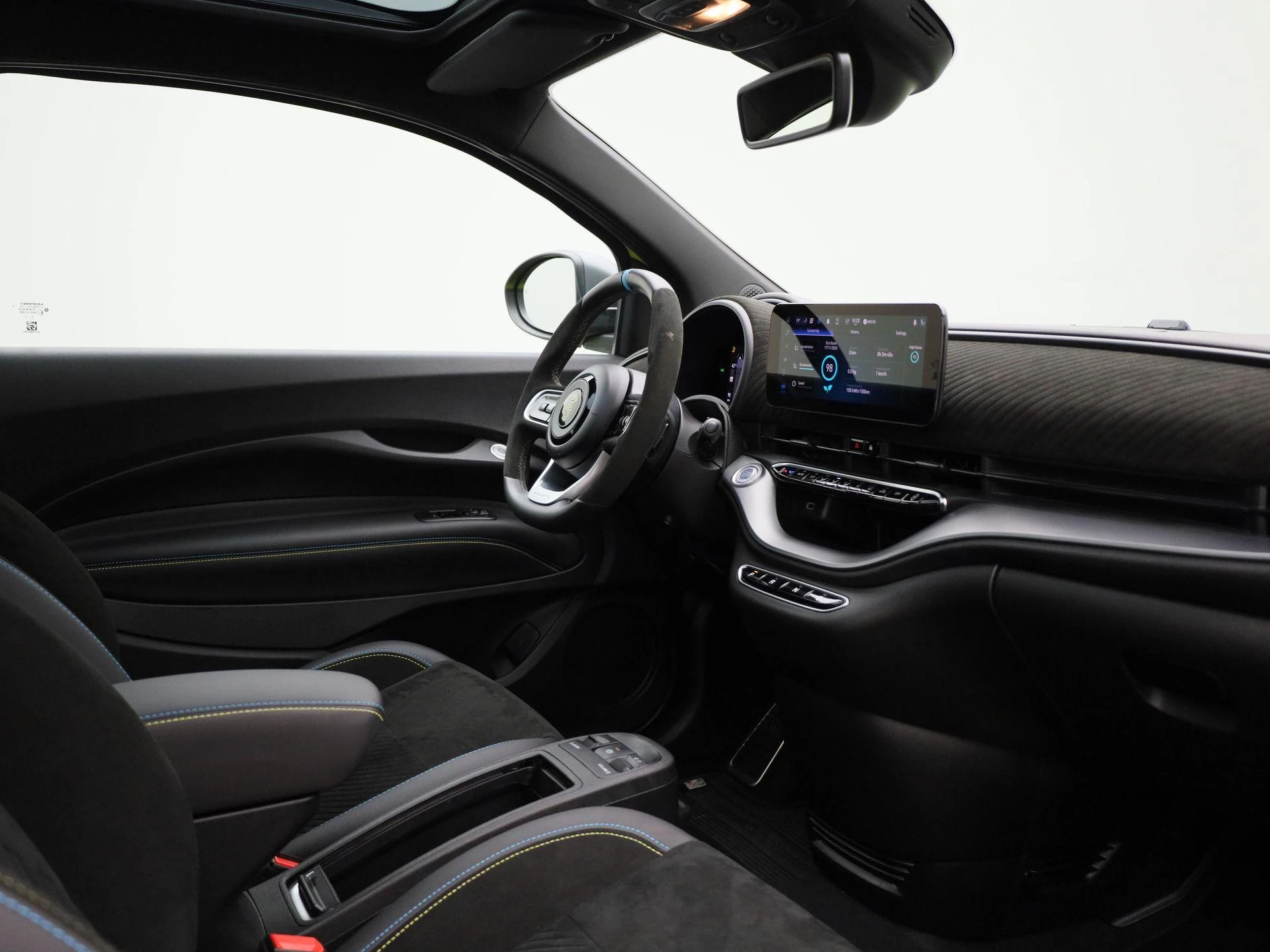 Abarth-500C-image-33