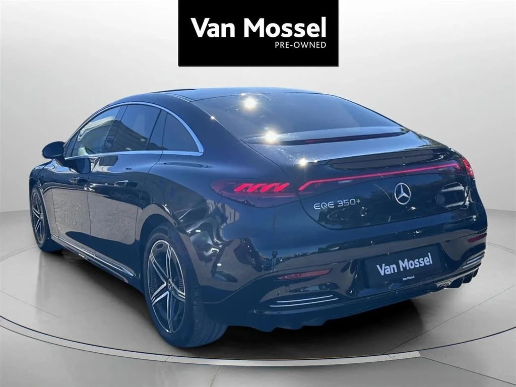 Mercedes-Benz-EQE-image-6