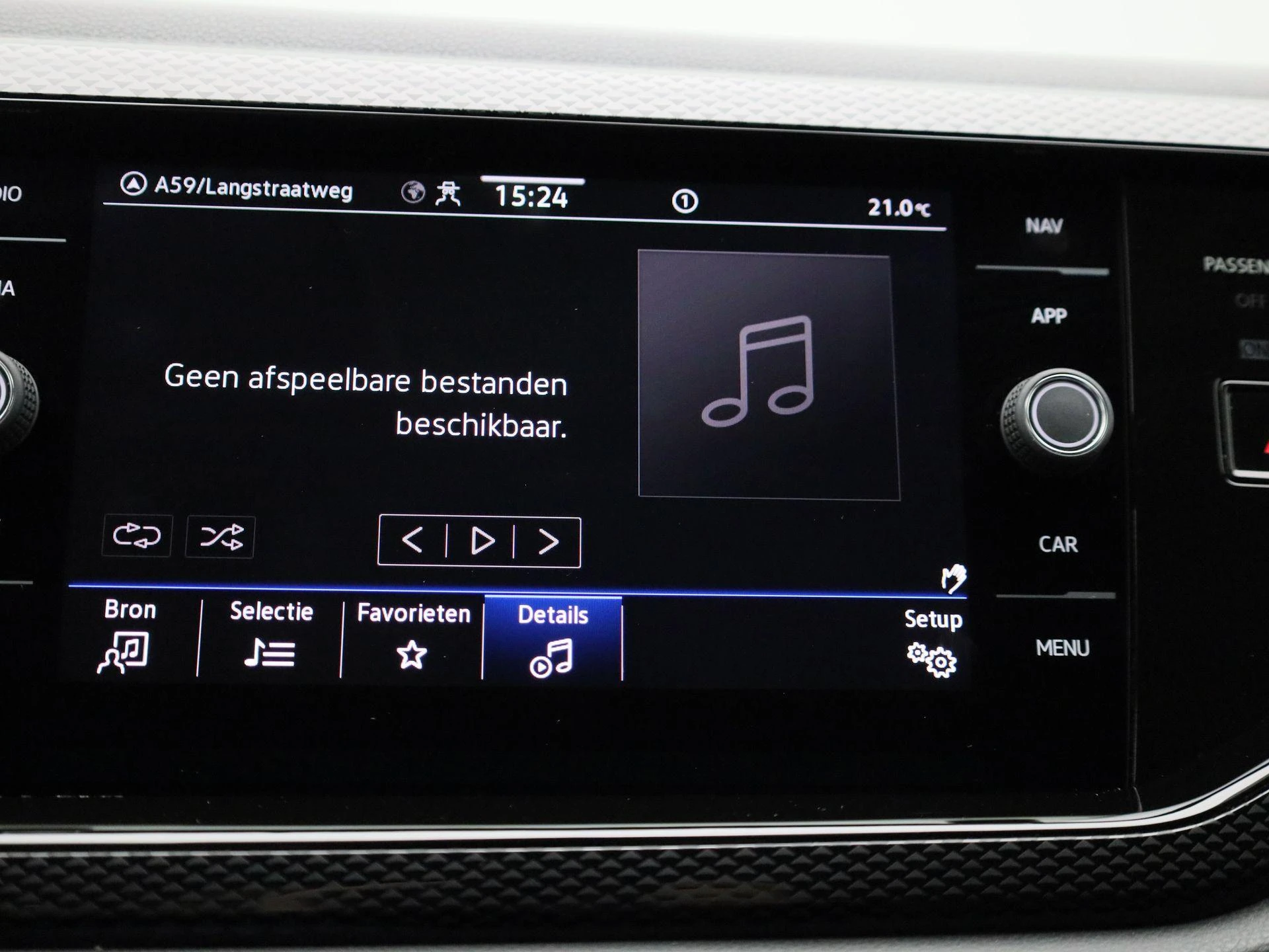 Volkswagen-Polo-image-19