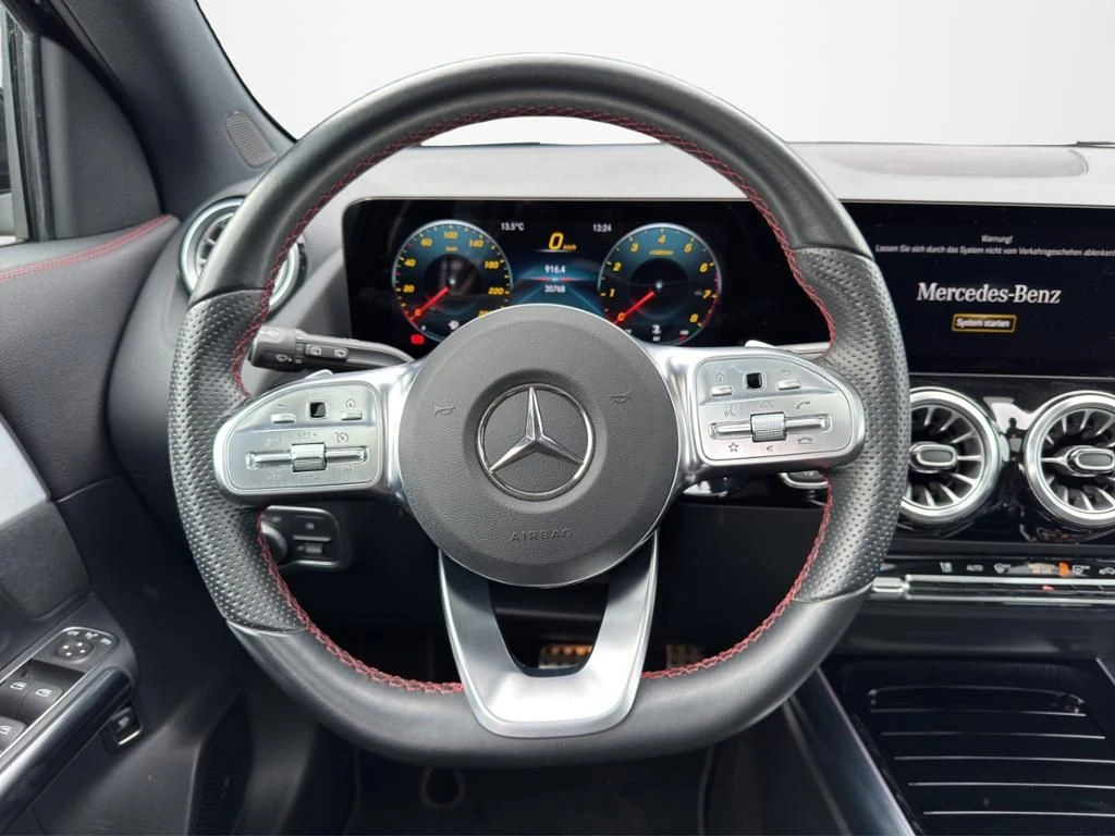 Mercedes-Benz-GLA 250-image-13