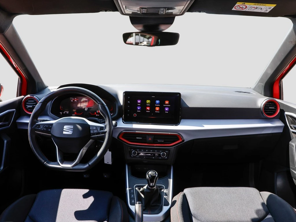 SEAT-Arona-image-10