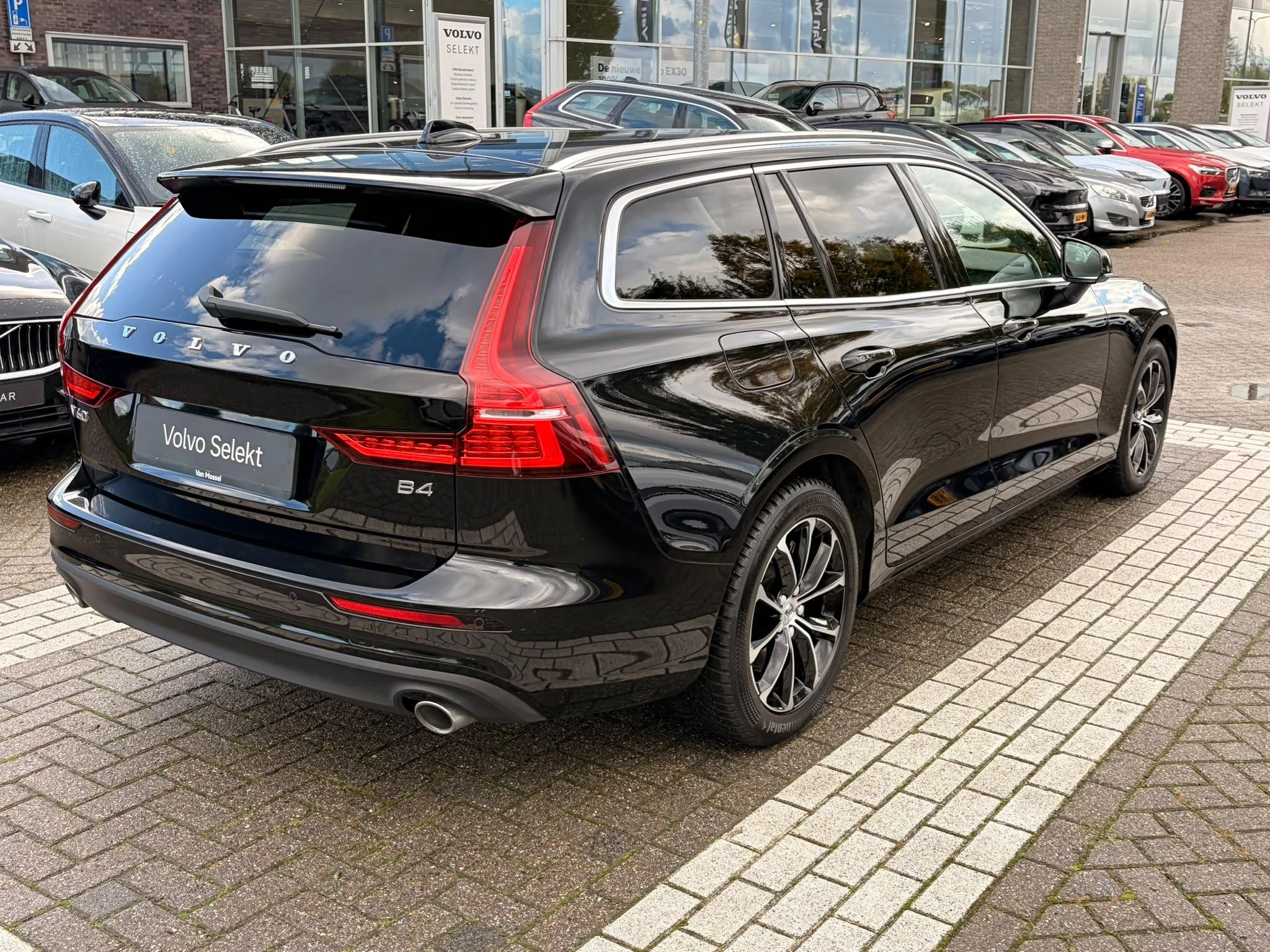 Volvo-V60-image-4