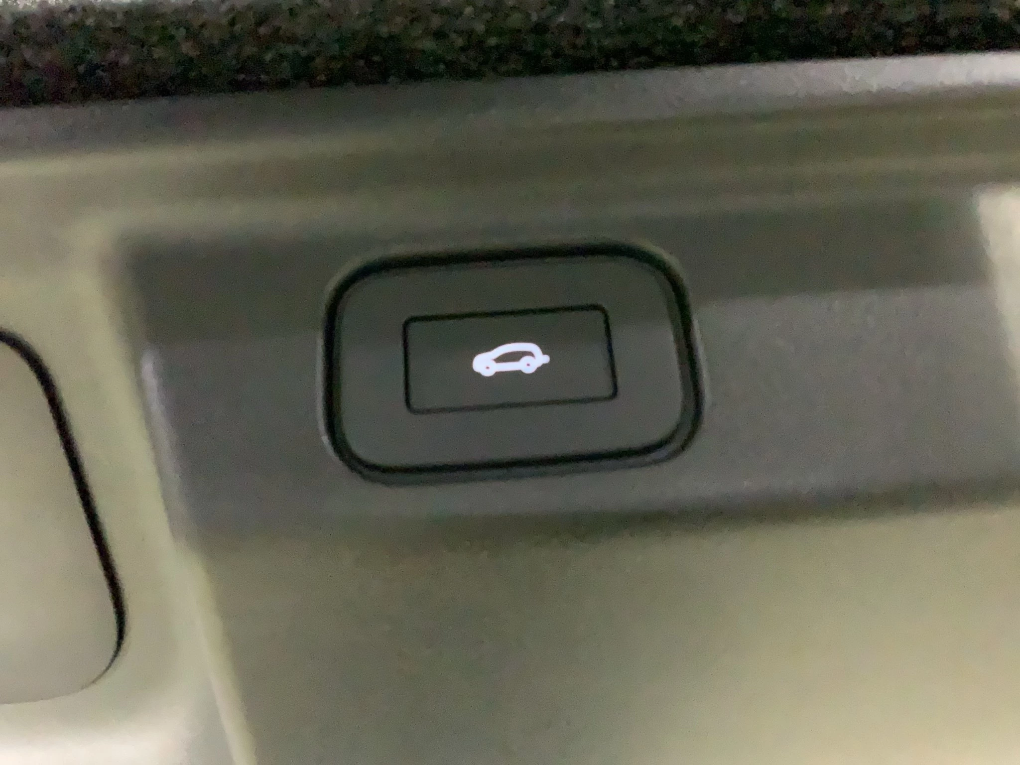 Land Rover-Range Rover-image-17