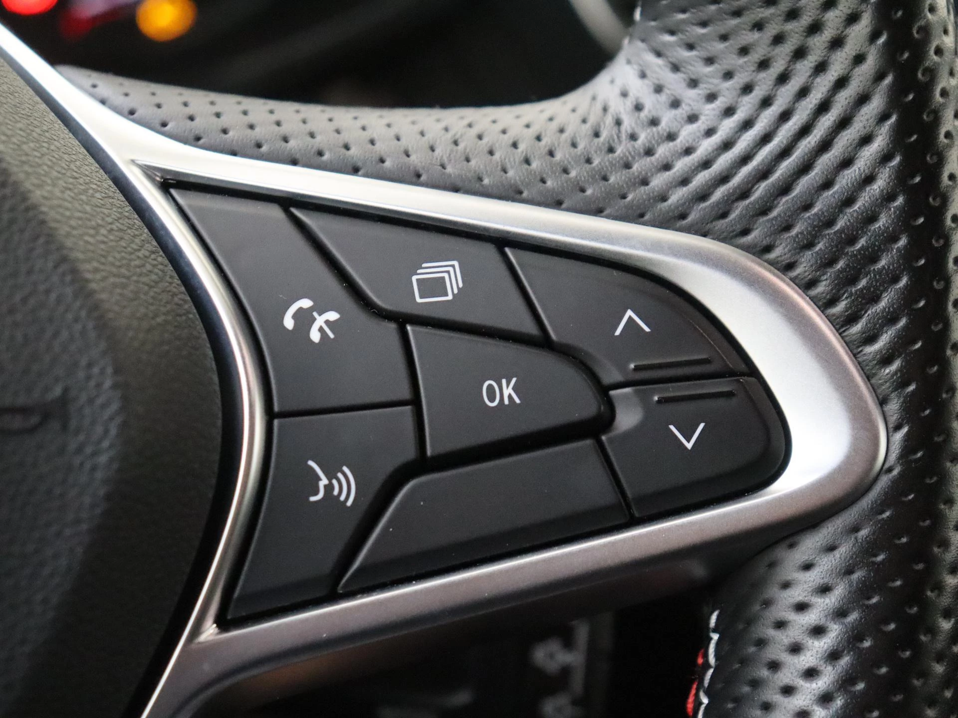 Renault-Arkana-image-13