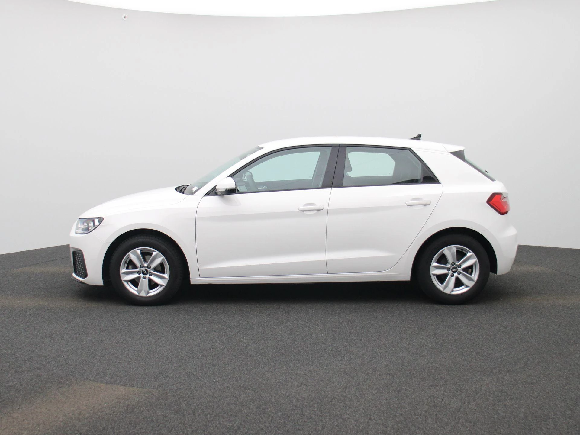 Audi-A1 Sportback-image-3