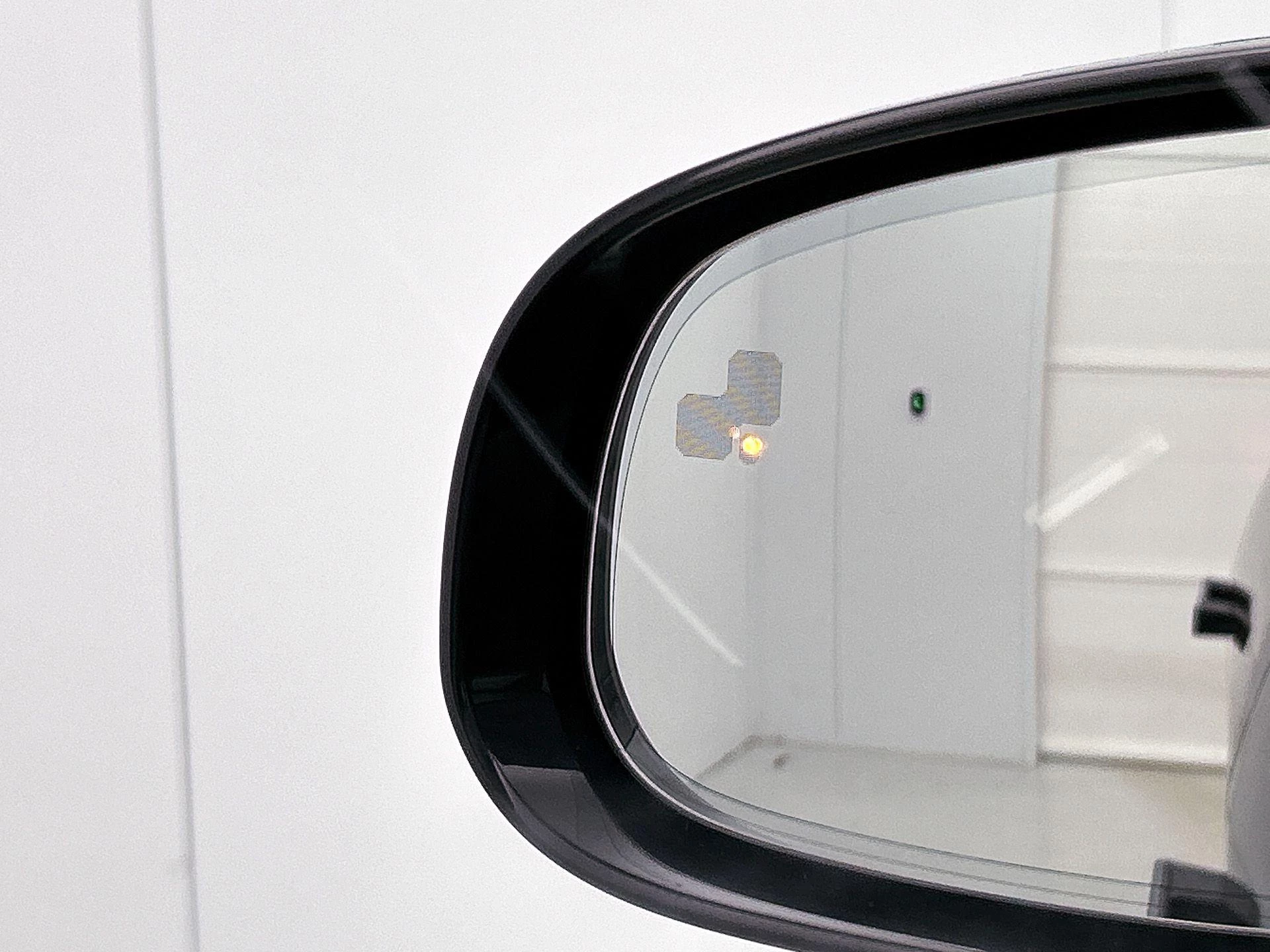 Jaguar-I-PACE-image-55